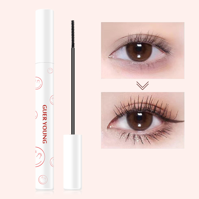 Slim Brush Lengthening Mascara – Defined Lashes & Natural Separation