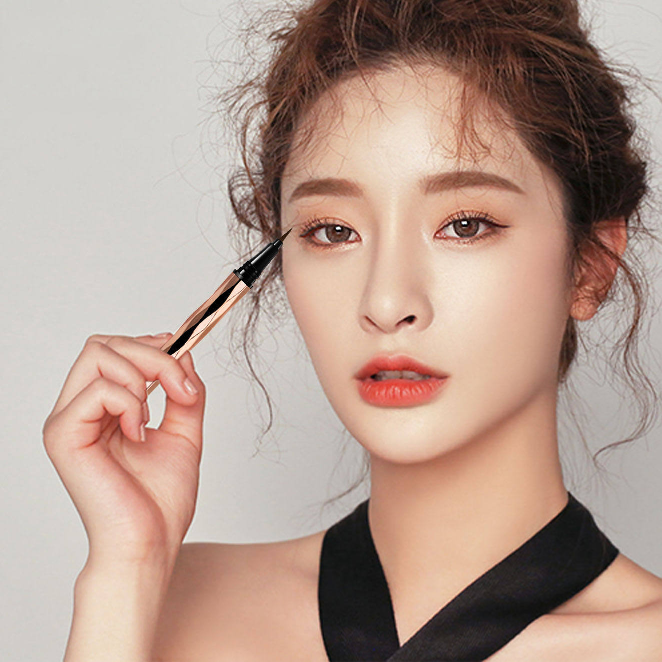 Waterproof Liquid Eyeliner Pen for Precise Winged Eye Makeup
