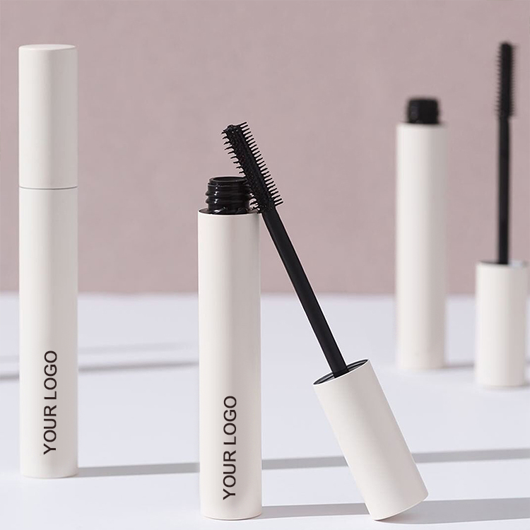 Lengthening Mascara & Lash Defining Mascara – Slim Brush for Precise Lash Separation