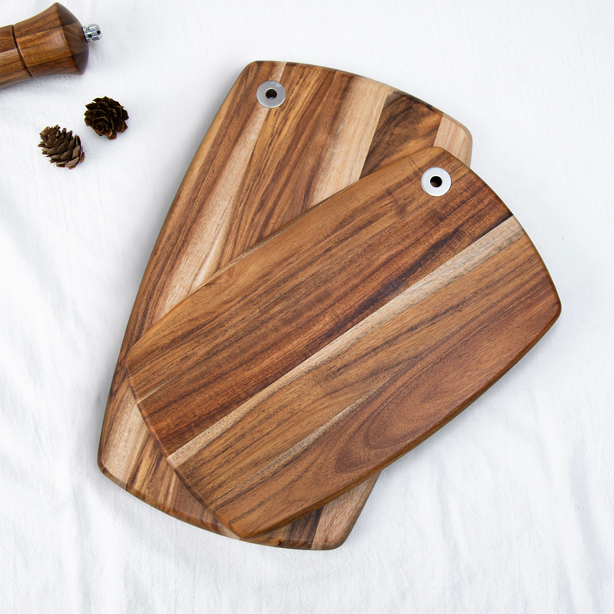 How to Launch a Cutting Board Brand Online: A B2B Guide to Digital-First Success