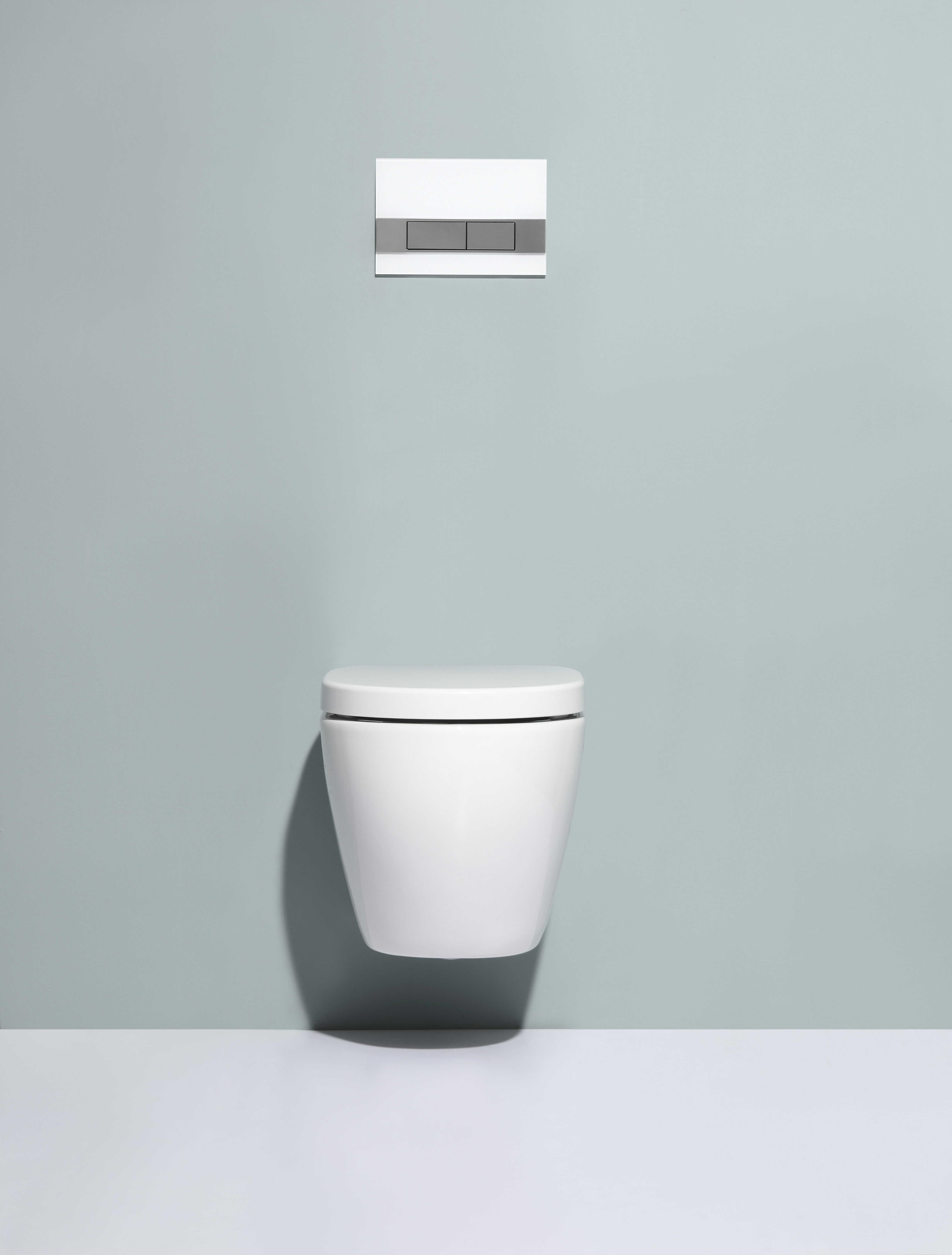 Rimless Wall Hung Toilet – Modern Minimalist Design, Silent Flush, Water-Saving Ceramic WC