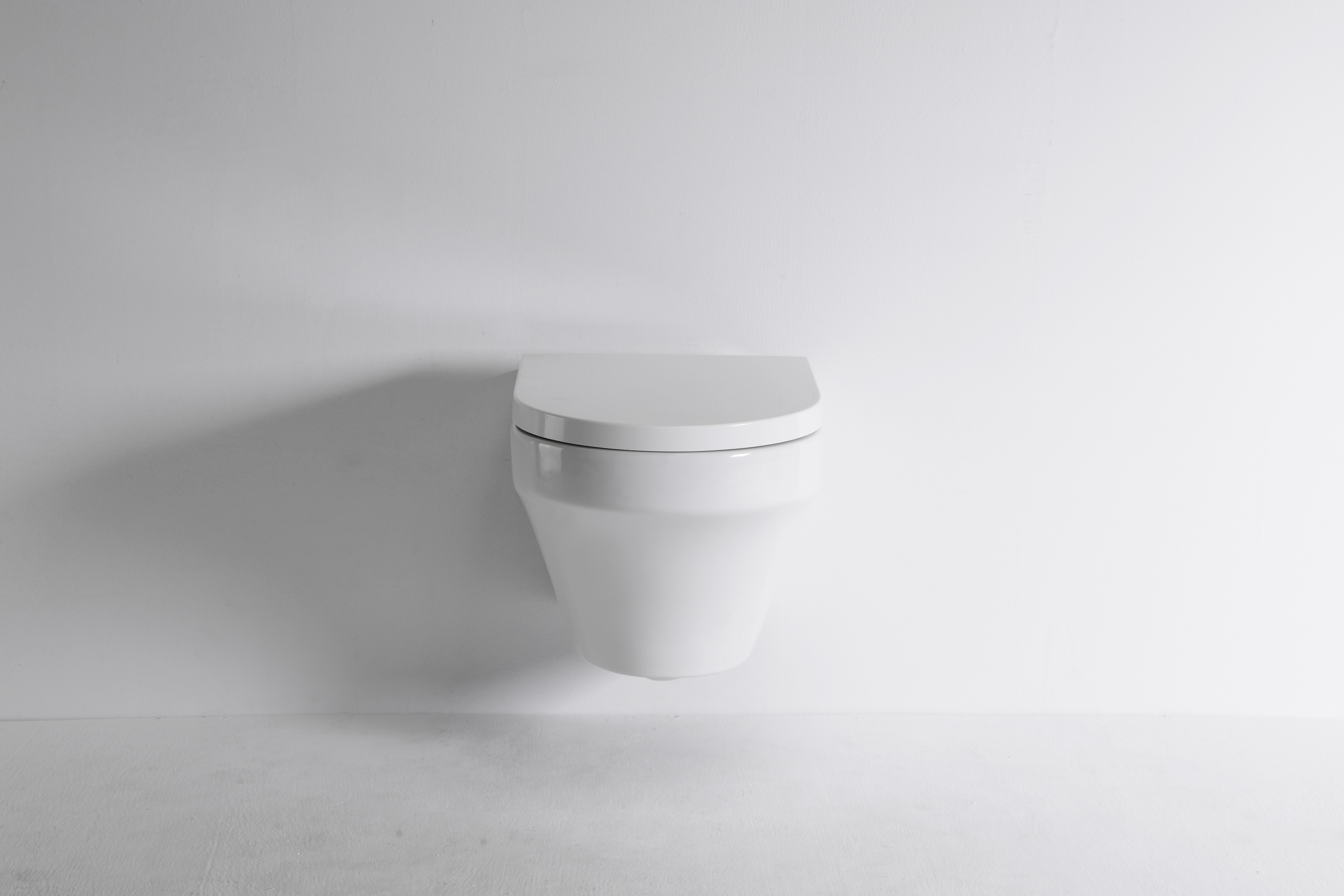 Intelligente wandhängende Toilette 2462 – Modernes Design trifft auf smarte Technologie