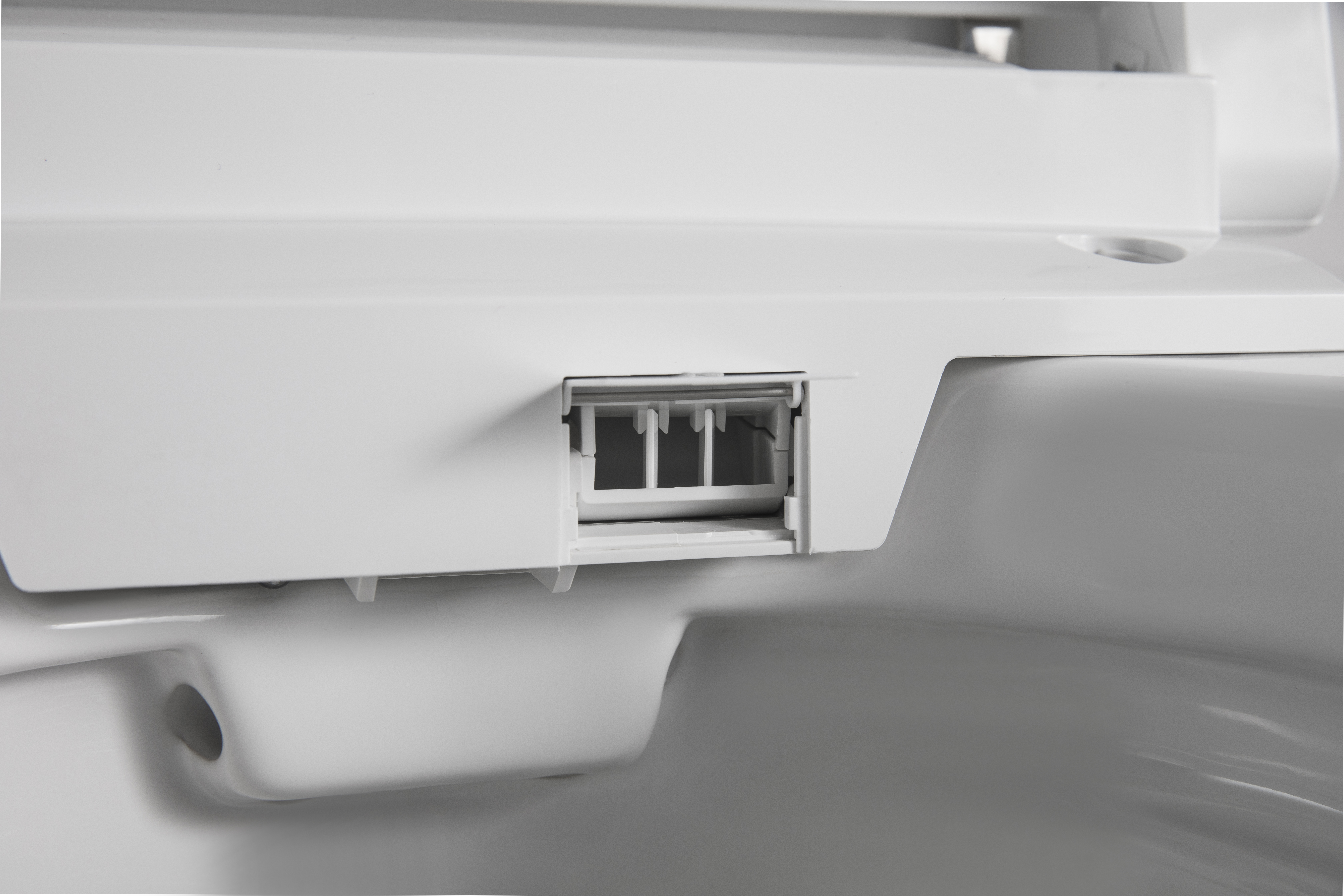 BF2497 Intelligente Wandtoilette mit modernen Funktionen