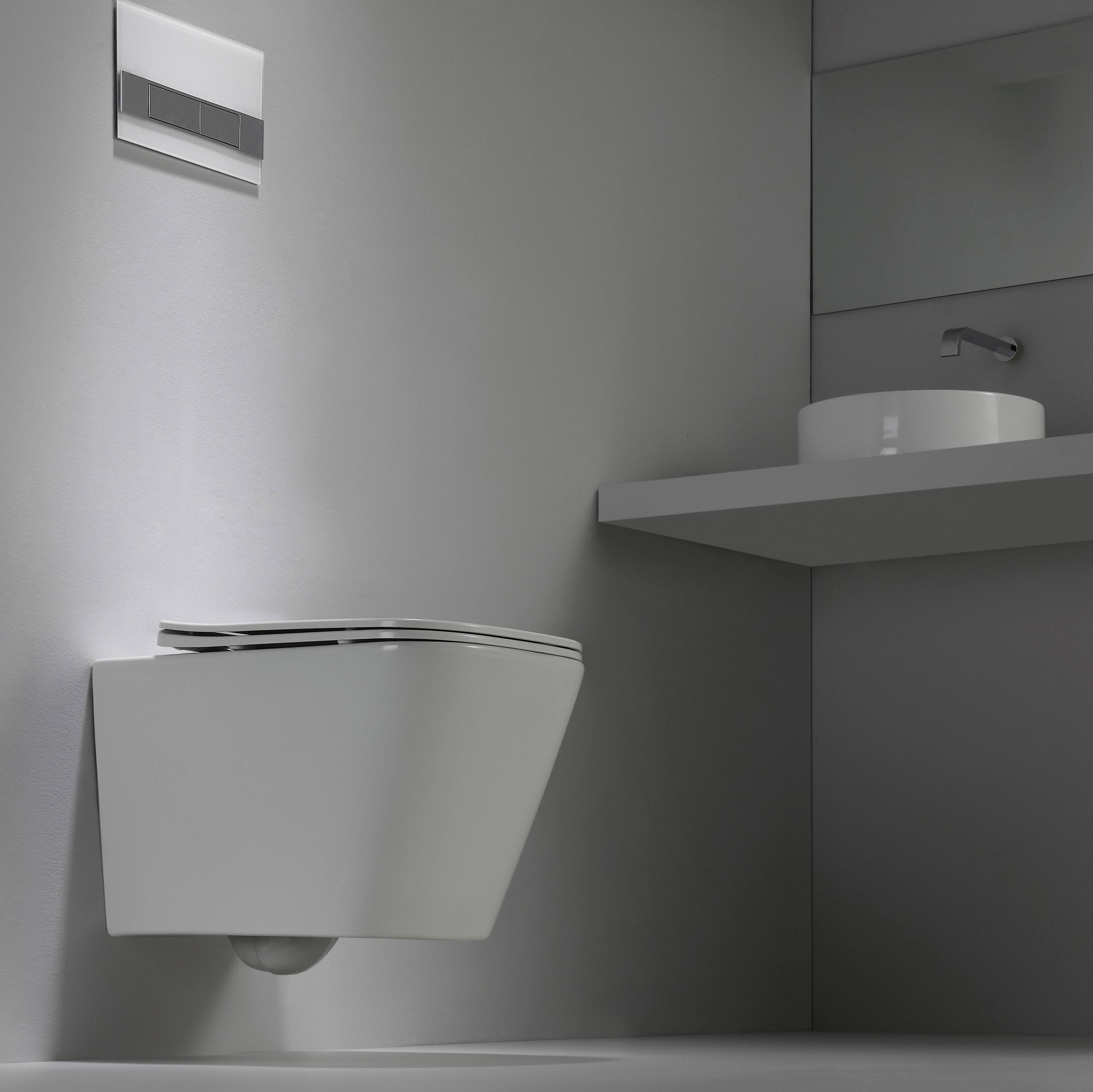 Toilet suspendu Rimless avec chasse d'eau sans rebord