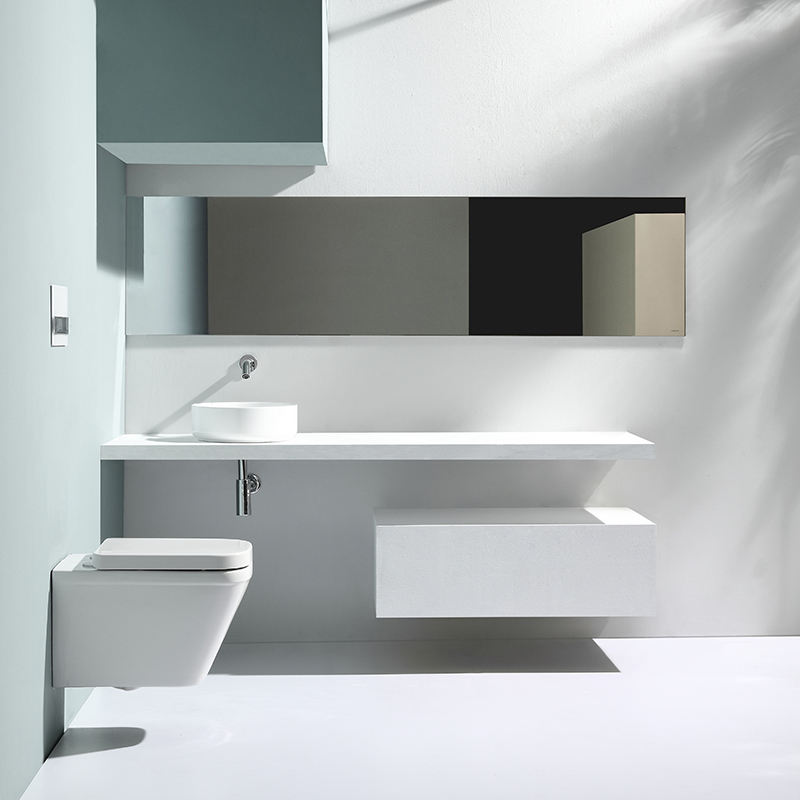 BF2472 Rimless Wall-Hung Ceramic Toilet 3/6L Washdown Flush with Soft-Close UF Seat
