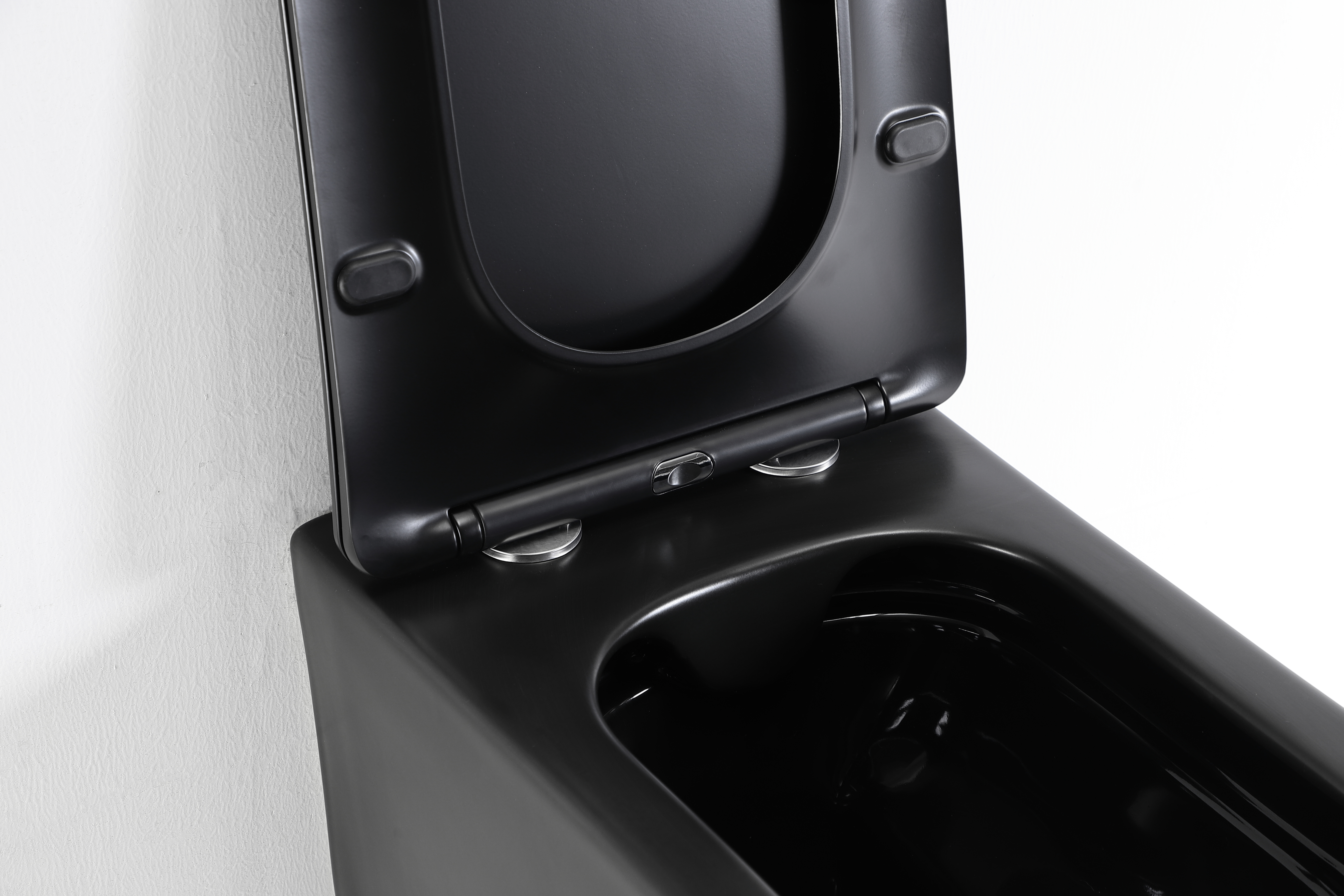 Modern Matte Black Wall-Hung Toilet – Sleek Minimalist Design for Contemporary Bathrooms