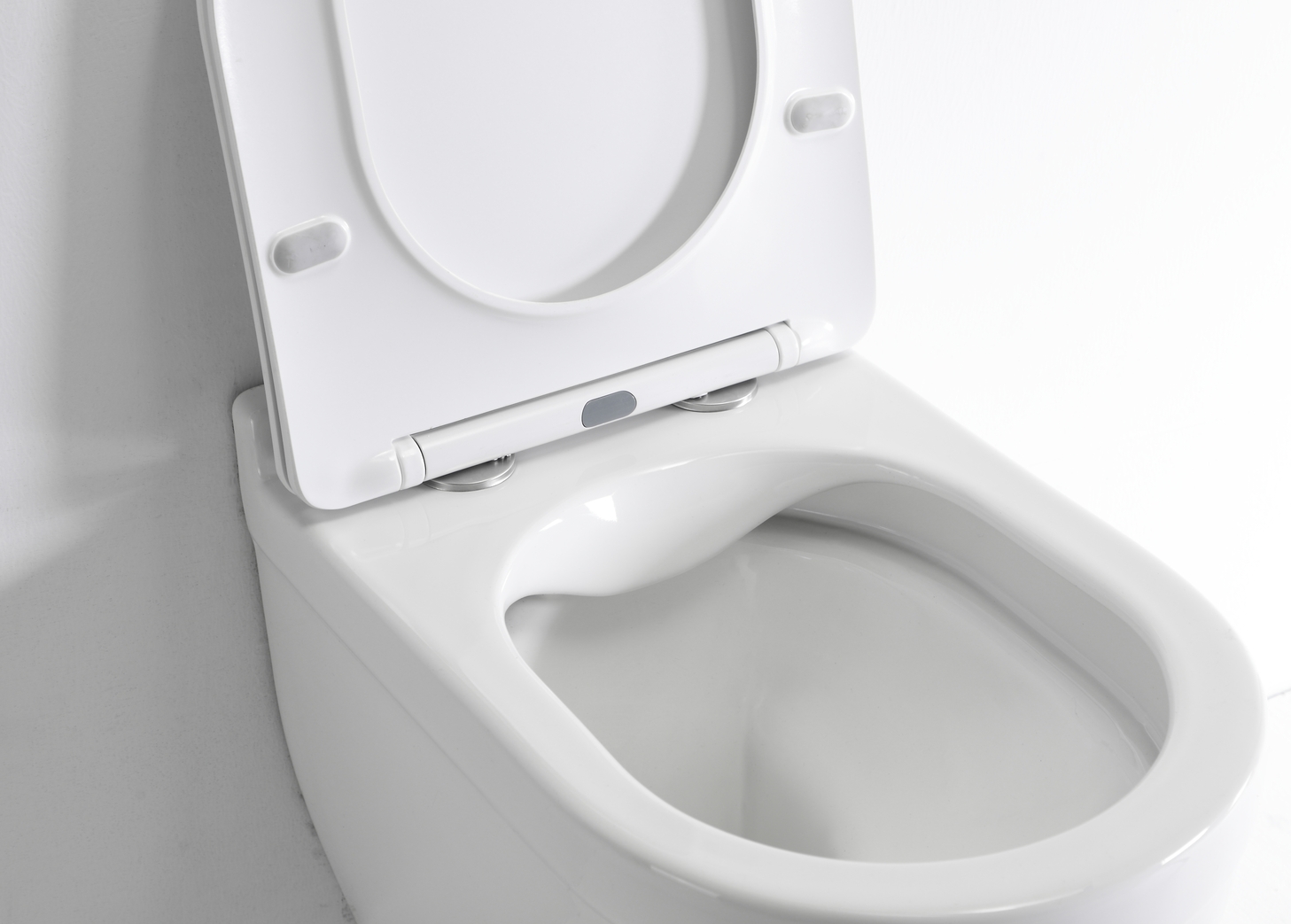 BF2442D Rimless Wall Hung Toilet 520mm Ceramic Washdown WC with Nano Coating