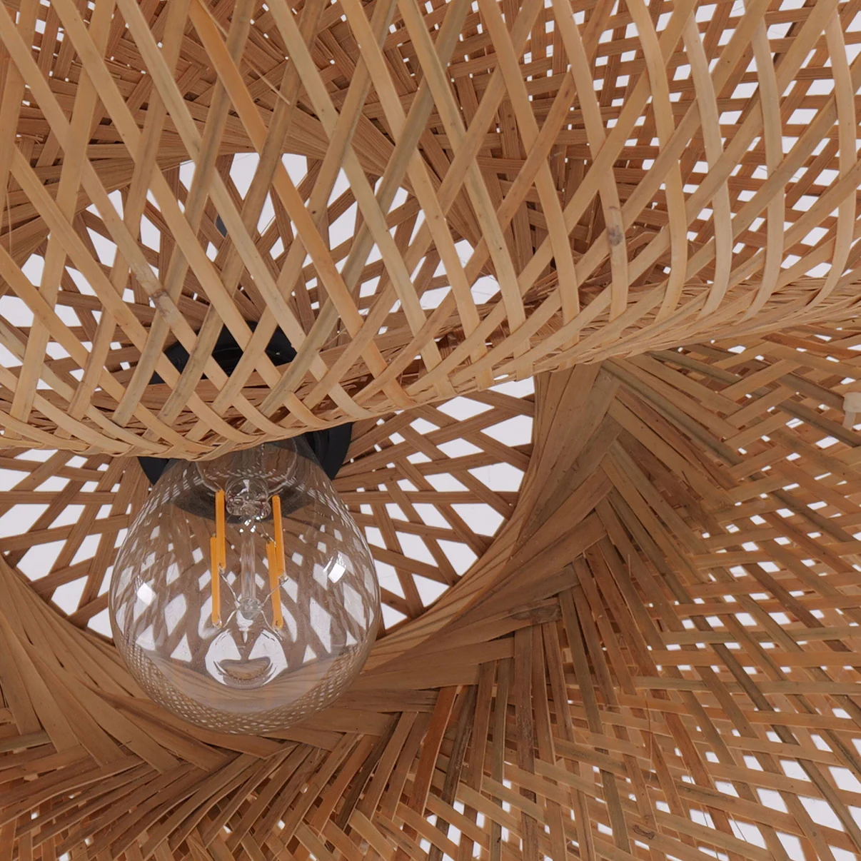 Modern Handwoven Banboo Pendant Light Fitting Artistic Hollow Mesh Hanging Lamp