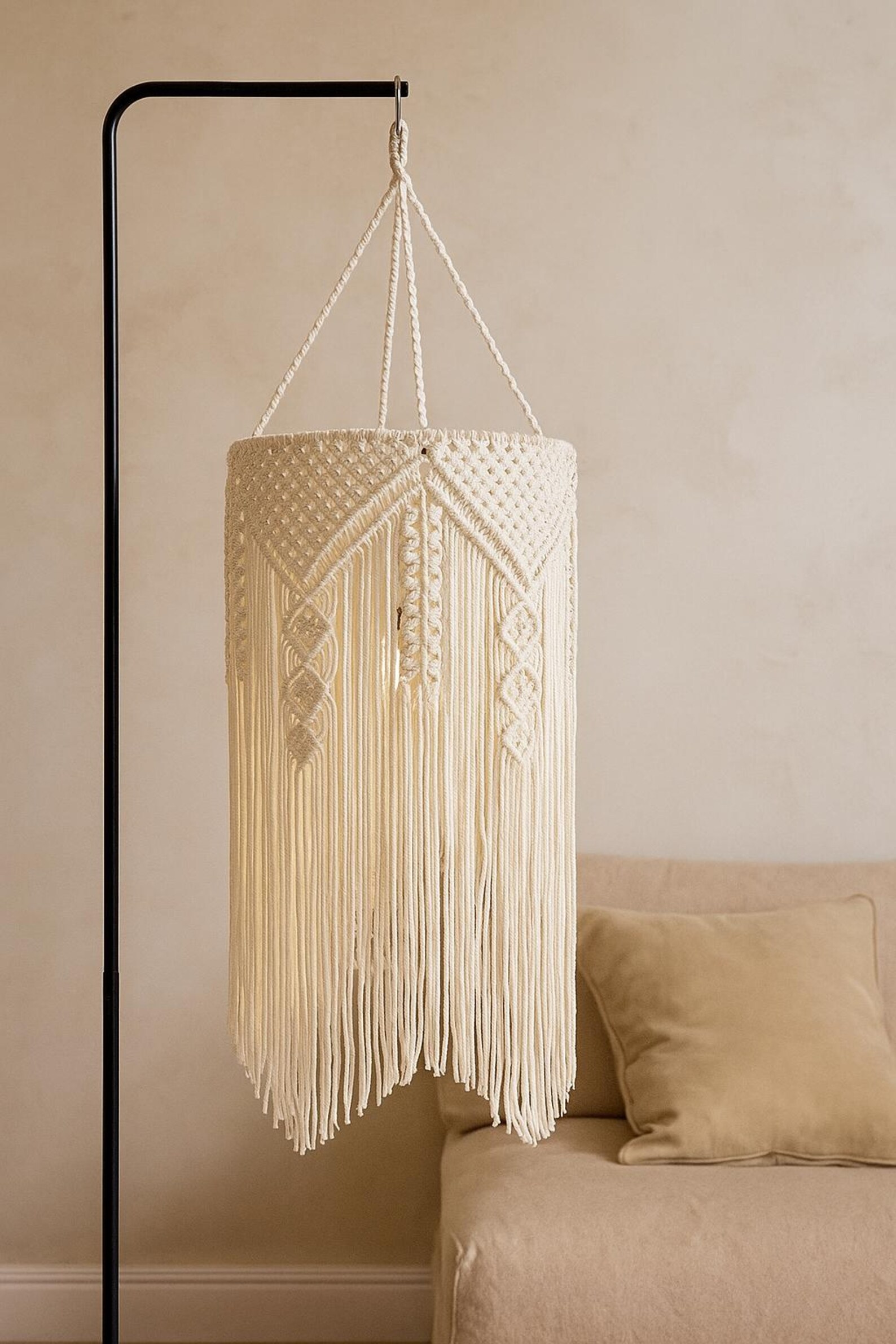 Handmade Macrame Cotton Rope Pendant Light Boho Hanging Ceiling Lamp for Hotel Resort Interior Projects
