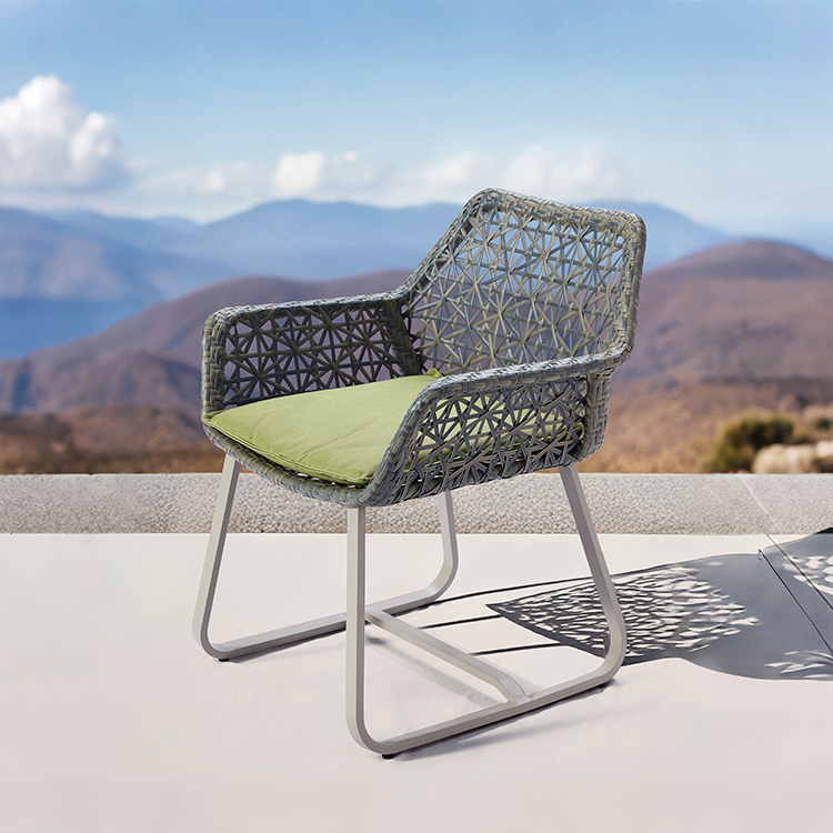 Nordic Style Comfortable Wicker Aluminum Weatherproof Garden Seating PE Woven Outdoor Rattan Chair with Cushion