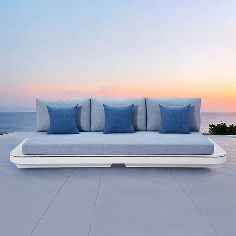 Sophisticated Hotel Patio Lounge Furniture Compact Sun-Resistant Aluminum Sofa Set with Cushion