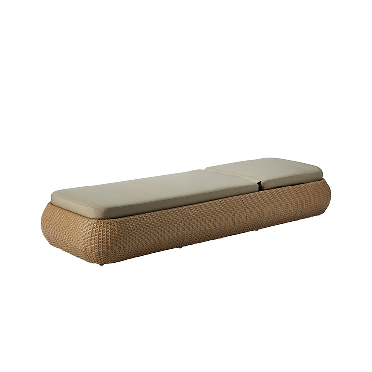 Adjustable Modern Waterproof Garden Lounger Outdoor Wicker Chaise Lounge with Durable Cushion