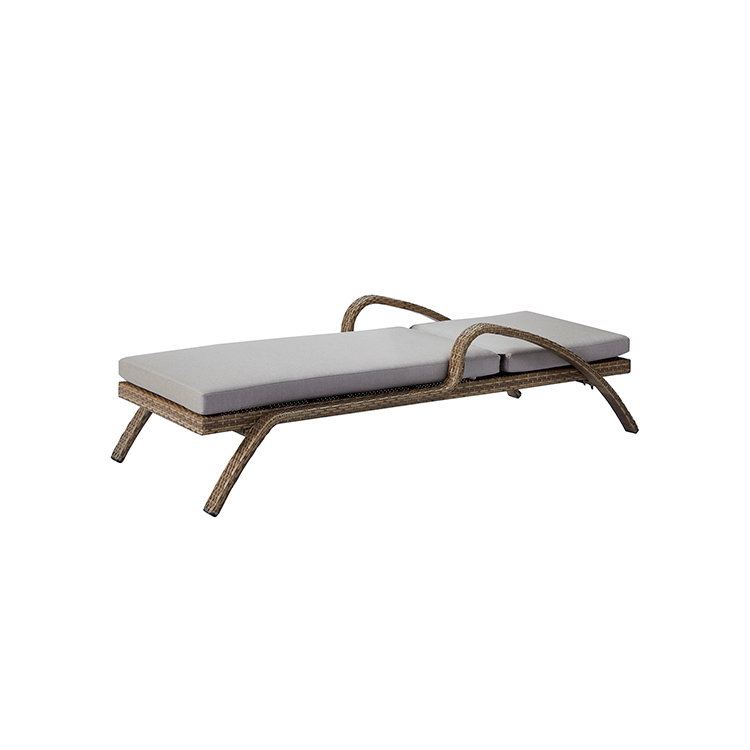 Premium PE Rattan Adjustable Lounge Chair High Quality Wicker Poolside Sun Chaise for Patio and Garden Relaxation