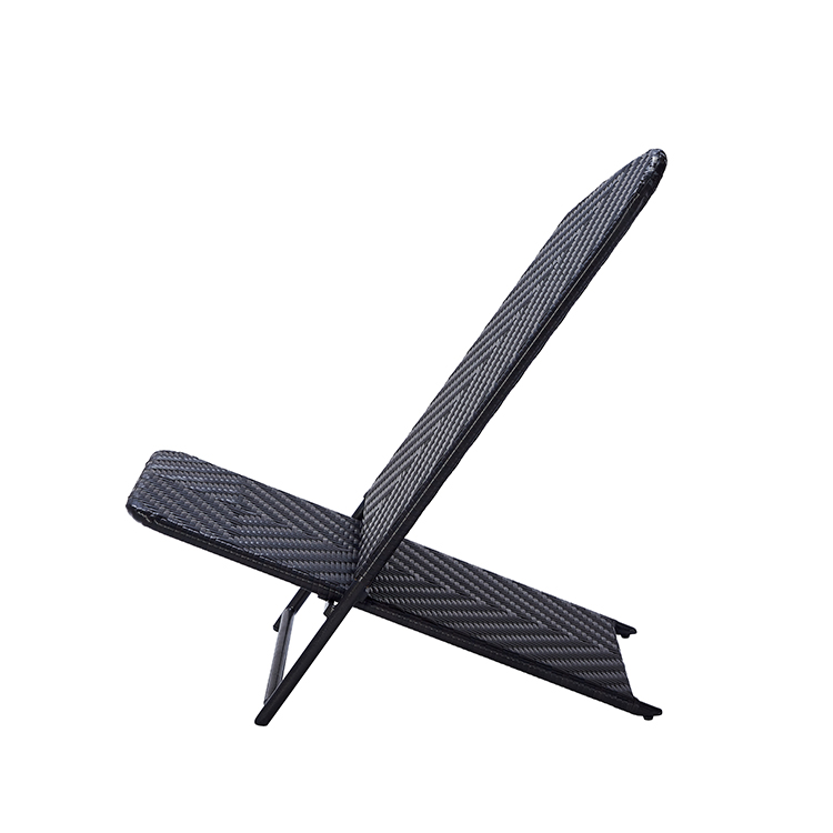 Easy-Clean Lightweight Modern Foldable Outdoor Furniture PE Rattan Folding Deck Patio Chair