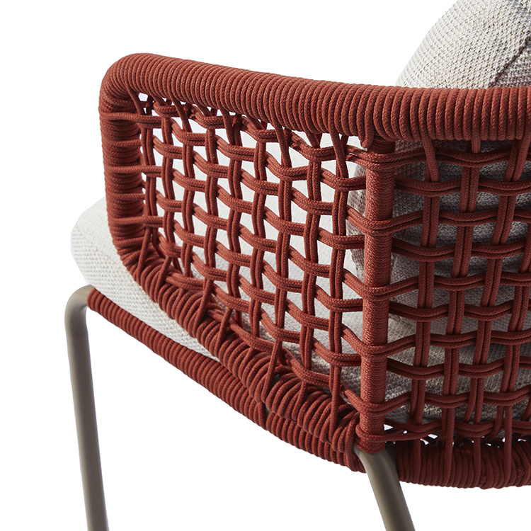 Modern Stylish Garden Seating Outdoor Furniture Beachside Rope Woven Patio Dining Chair Set for 4 with Round Table