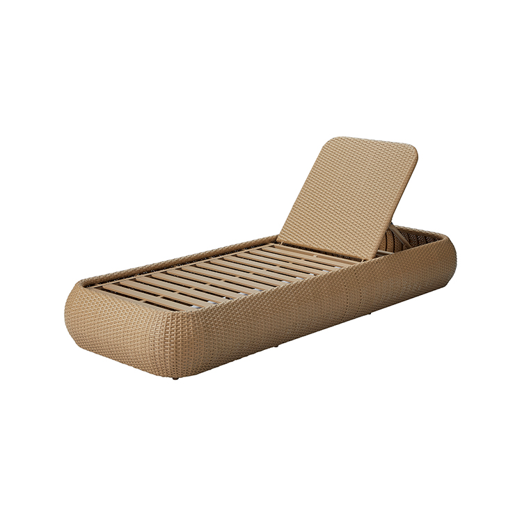 Adjustable Modern Waterproof Garden Lounger Outdoor Wicker Chaise Lounge with Durable Cushion