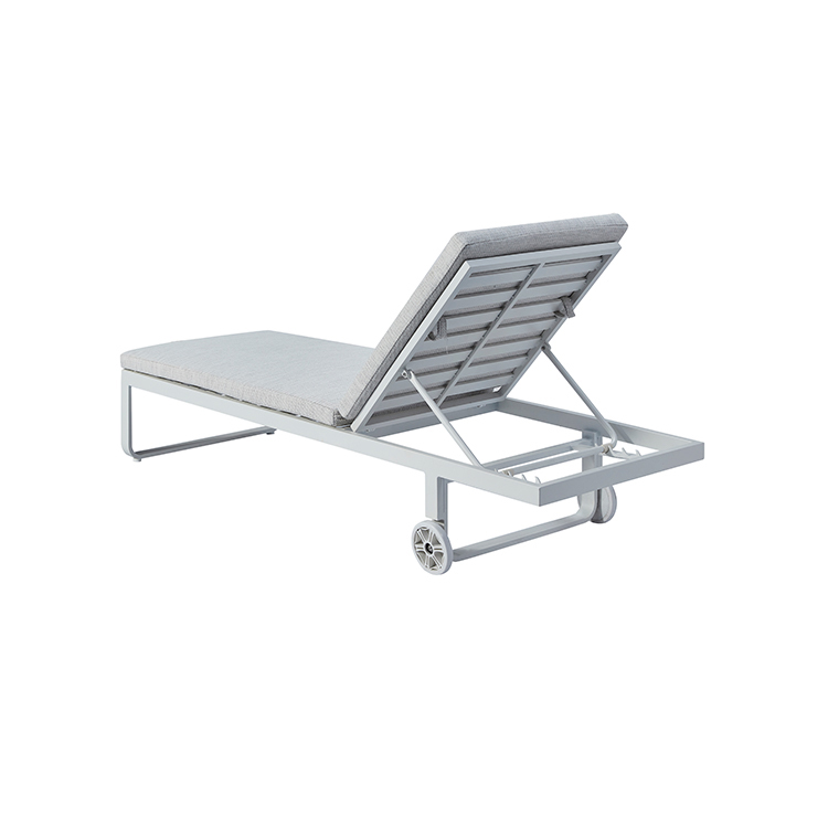 Luxury Durable Cushioned Recline Adjustable Aluminum Outdoor Chaise Pool Lounger with Side Table