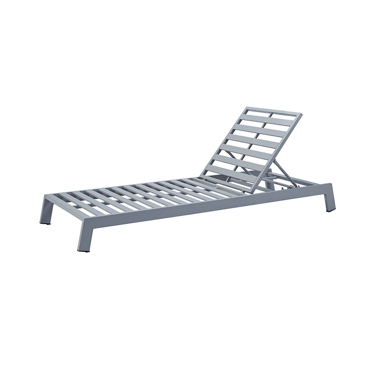 Weather-resistant Outdoor Reclining Garden Chair Poolside Sun Cushioned Lounge