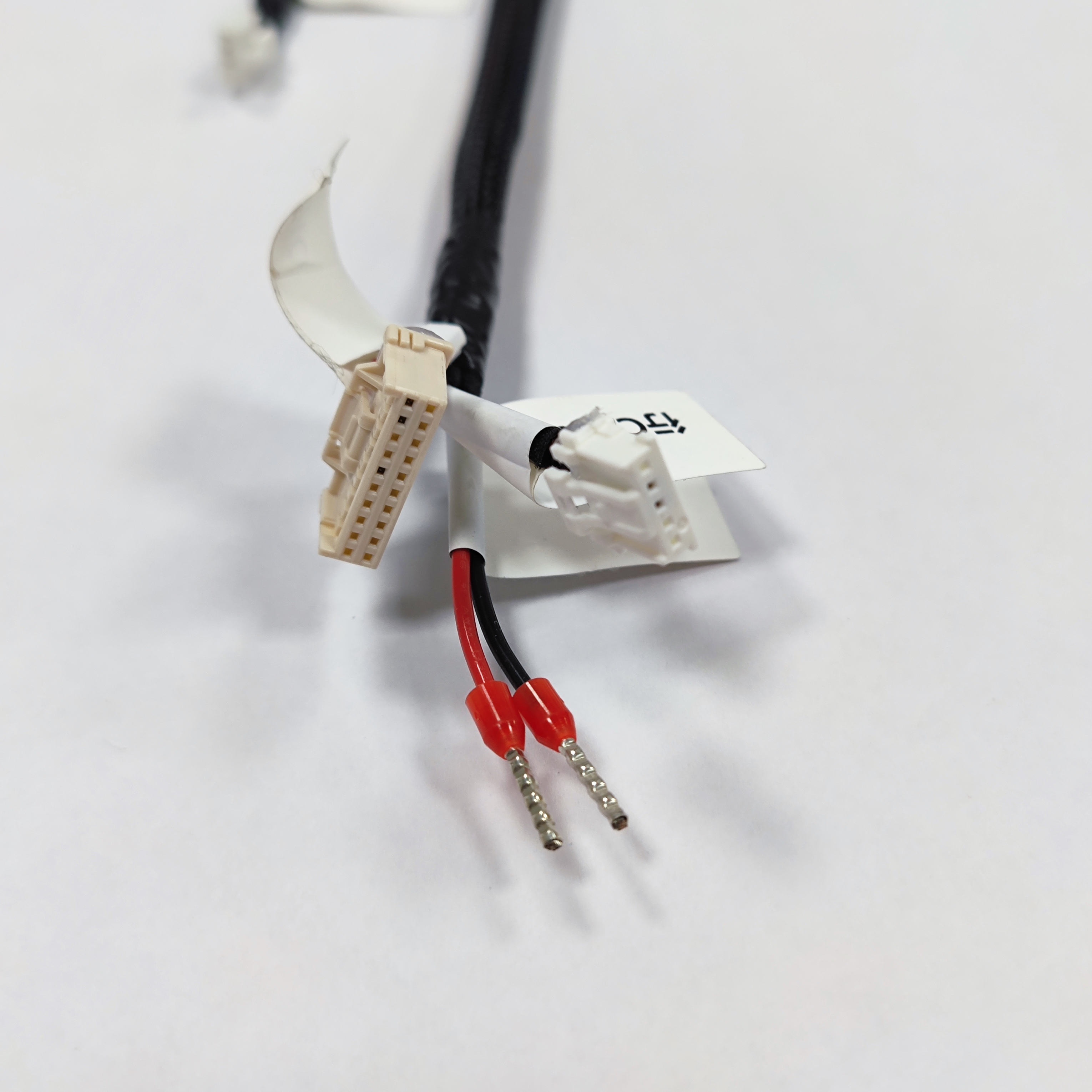 Automobile Communication Cable & Wire Harness Assembly – Custom Long Fork Arm Power Electrical Engine Harness