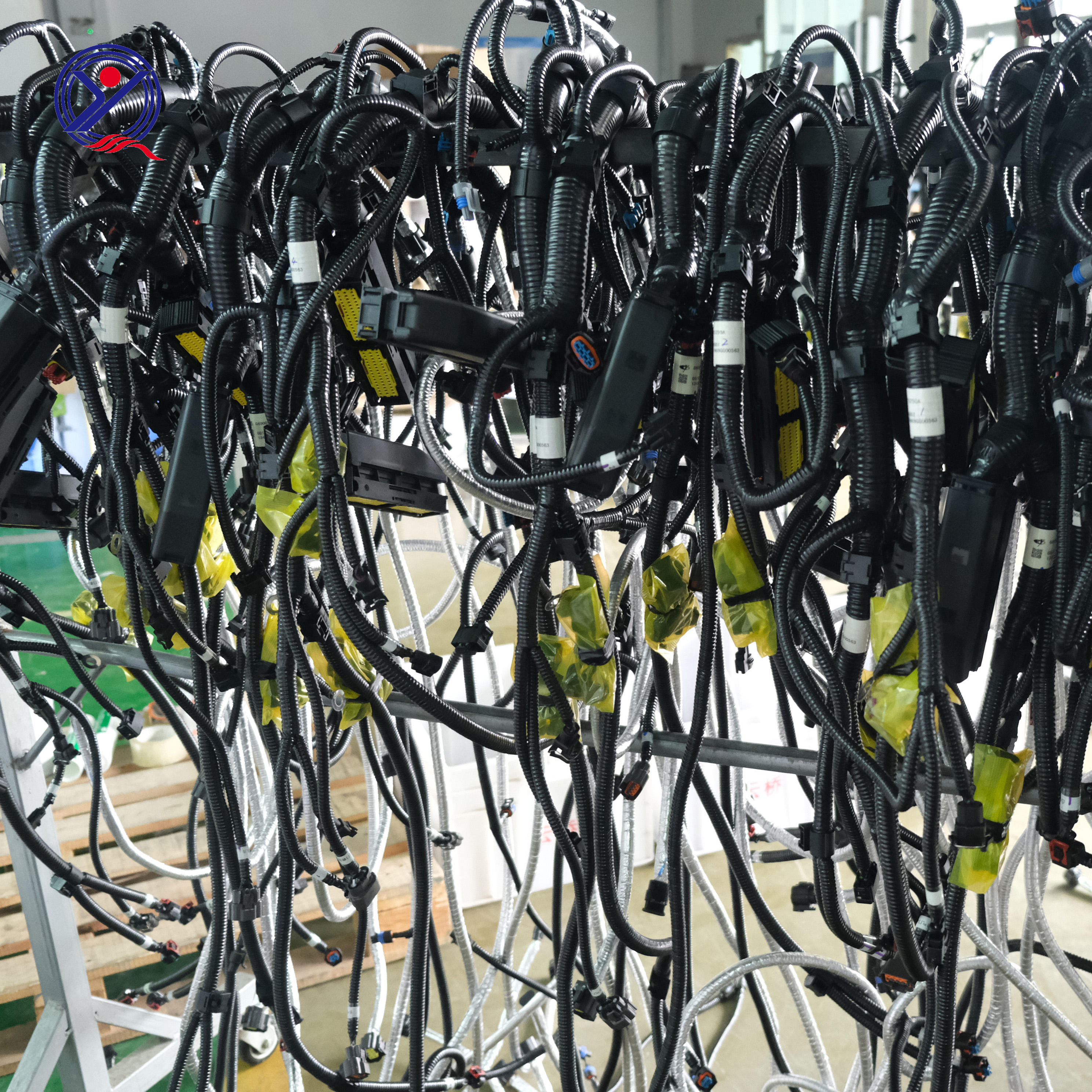 Custom-Designed Wiring Harnesses for Car Engines Roof LED Lights and Other Integrated Components
