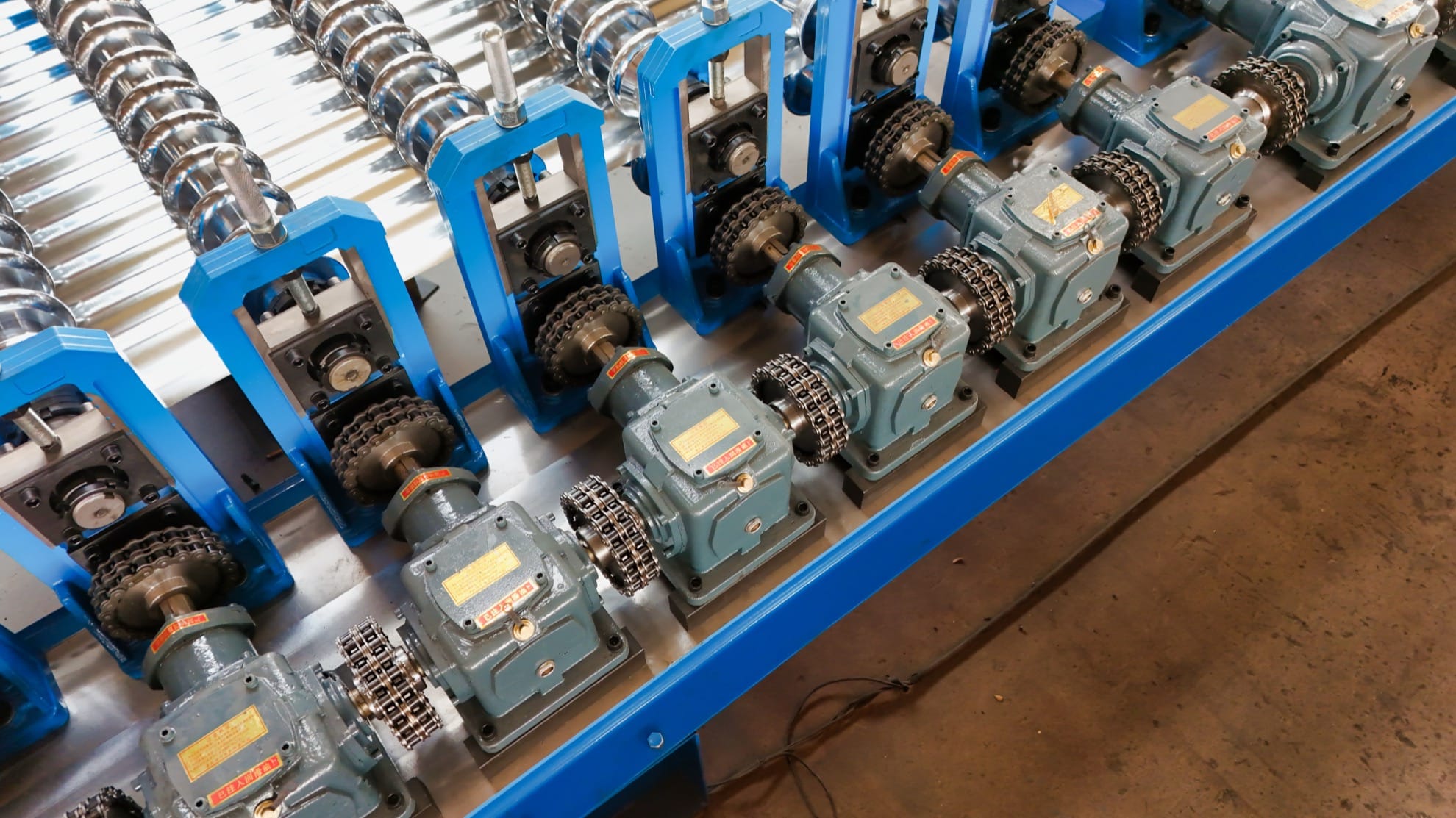 Corrugated Tile Roll Forming Line for Metal Roof Panel Production