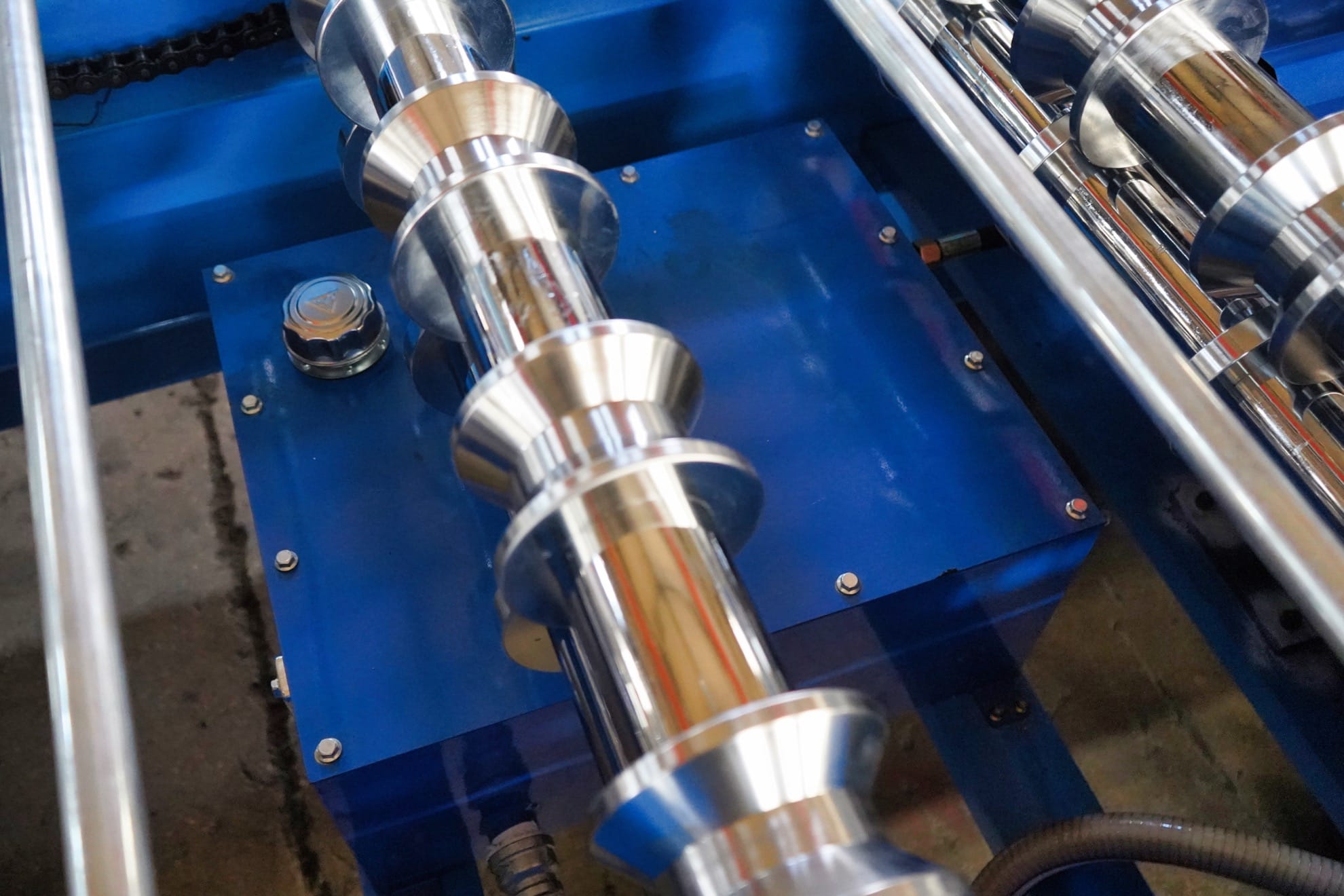 Color Steel Metal Roof Trapezoidal Roll Forming Machine