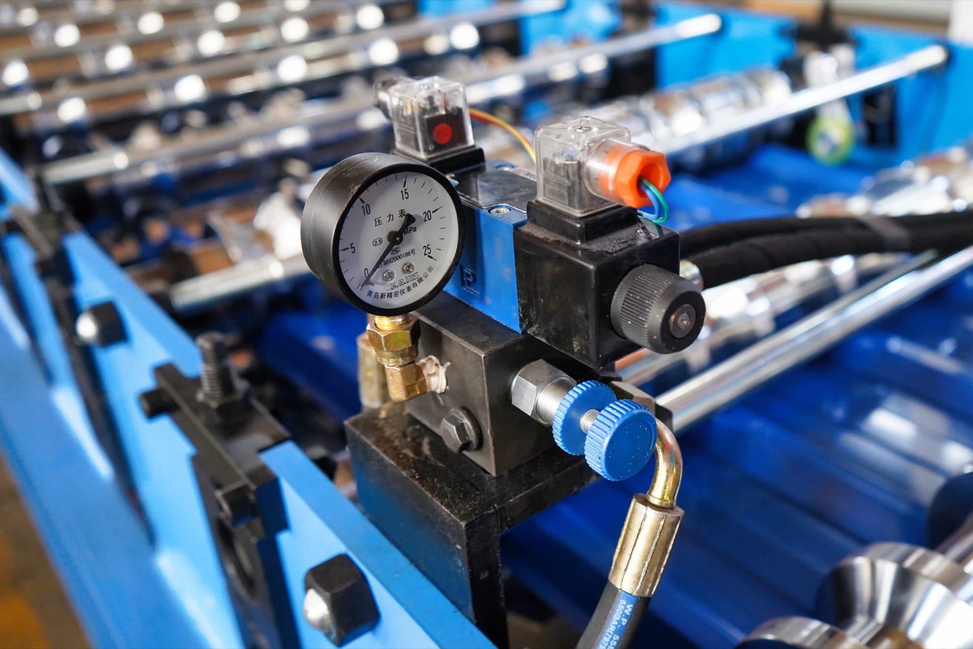 Color Steel Metal Roof Trapezoidal Roll Forming Machine