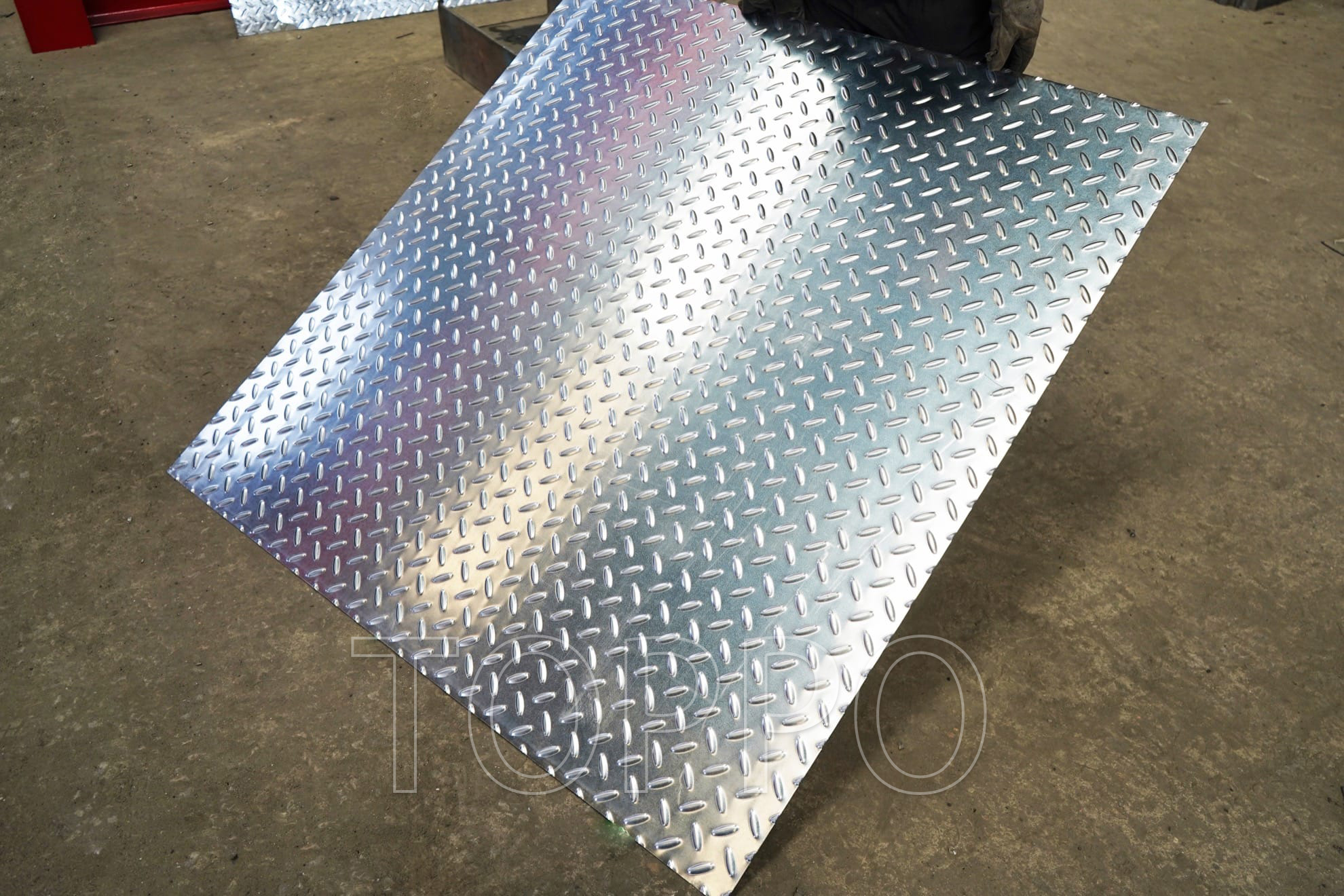 High Precision Metal Sheet Embossing Machine for Industrial Applications