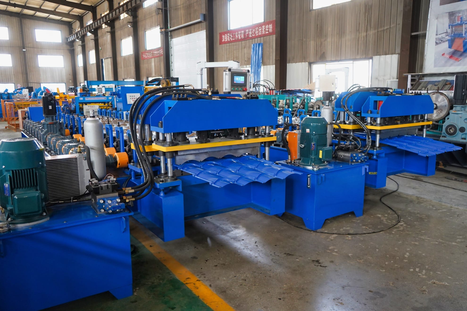 Automatic 828 Glazed tile Roofing Sheet roll forming machine
