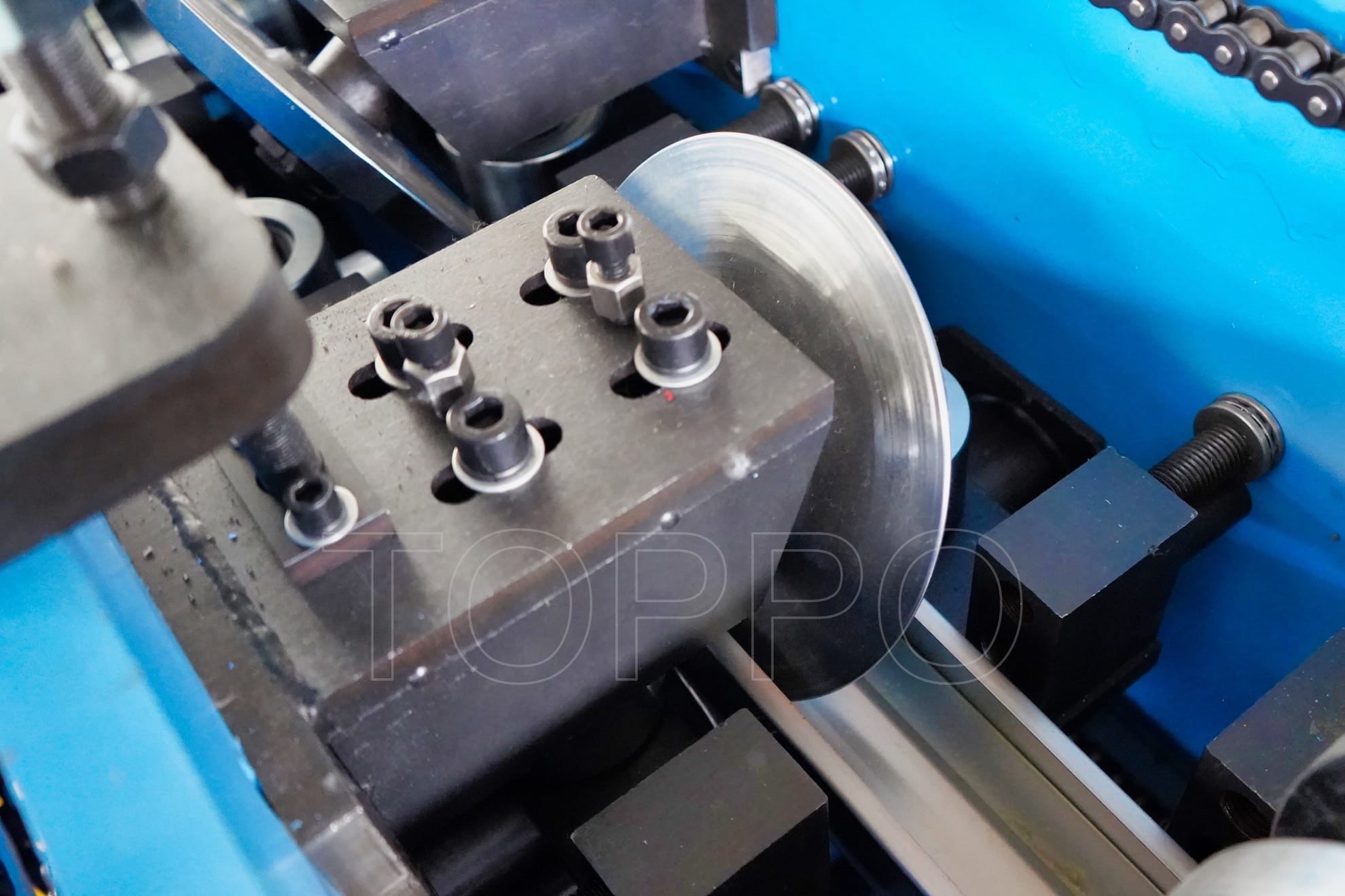 Automatic High Speed CZU Purlin Roll Forming Machine with Hydraulic Punching