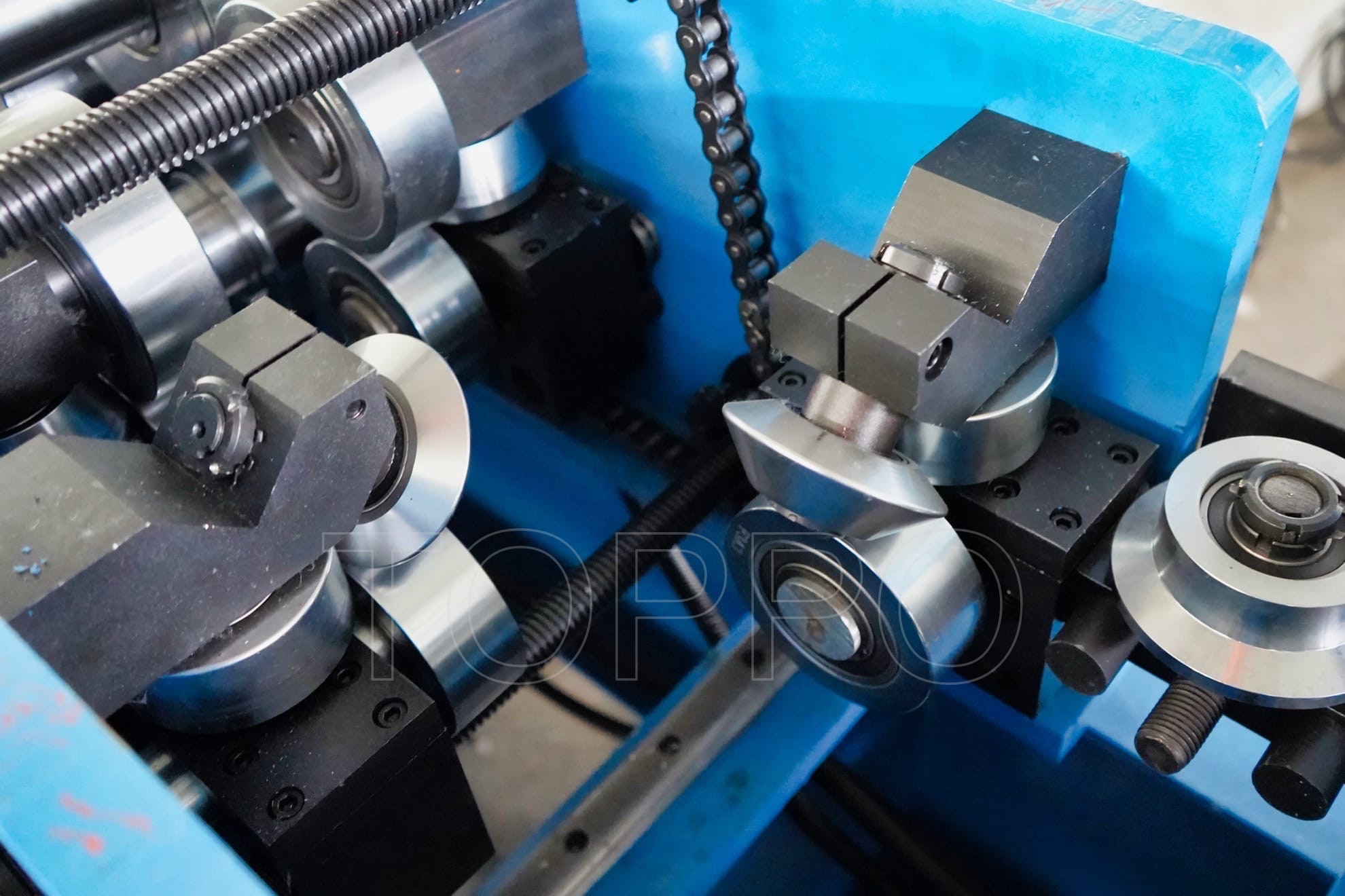 Automatic High Speed CZU Purlin Roll Forming Machine with Hydraulic Punching
