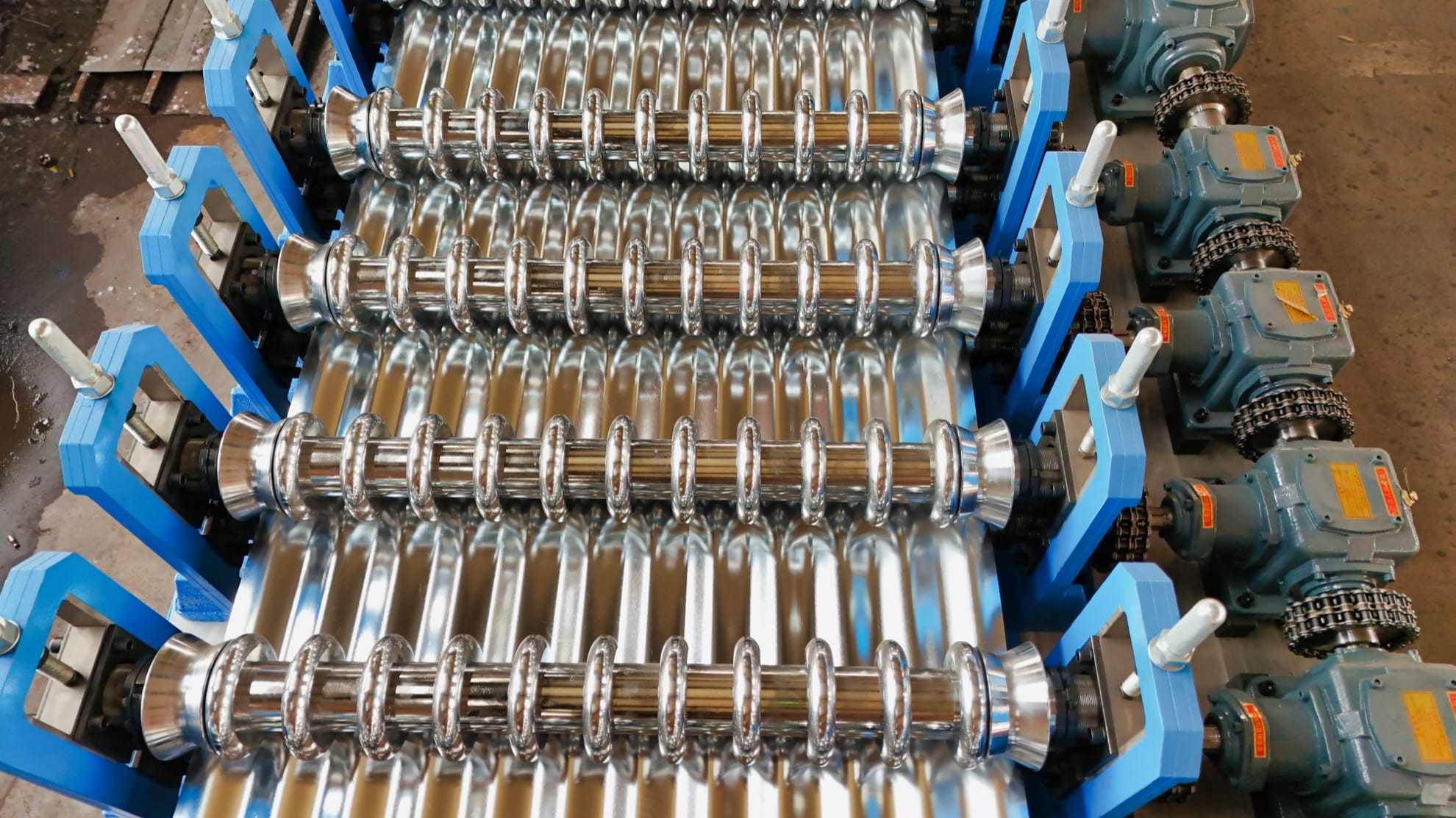 Corrugated Roll Forming Machine with Vertical Gearbox Drive System