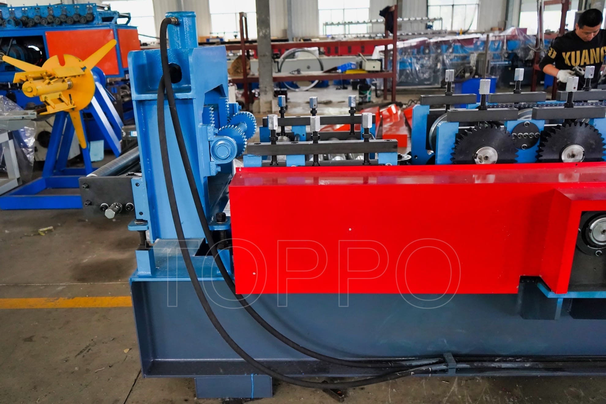 Hydraulic Automatic CZU Purlin Roll Forming Machine with Servo Punching