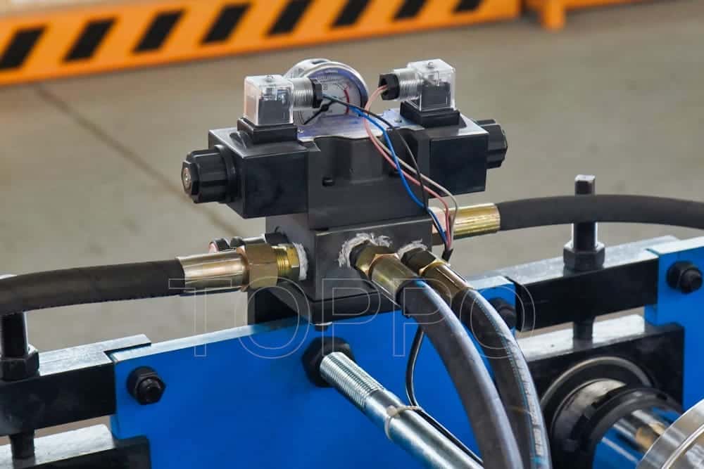 Heavy-Duty Floor Deck Roll Forming Machine with Right-Side Operator Panel