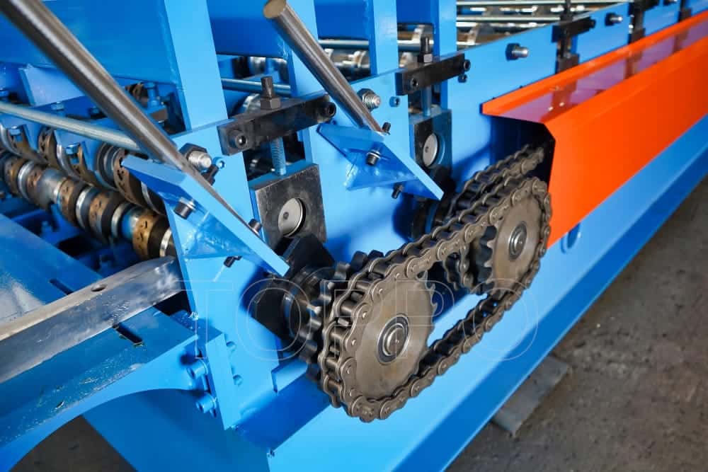 Heavy-Duty Floor Deck Roll Forming Machine with Right-Side Operator Panel