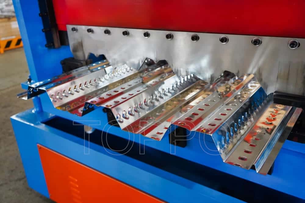 Heavy-Duty Floor Deck Roll Forming Machine with Right-Side Operator Panel