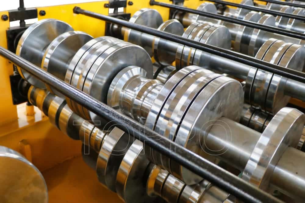 Front-View Floor Deck Roll Forming Machine with Integrated Display Arm