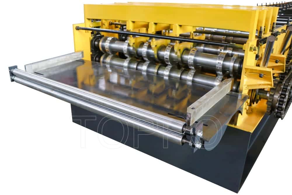 Front-View Floor Deck Roll Forming Machine with Integrated Display Arm