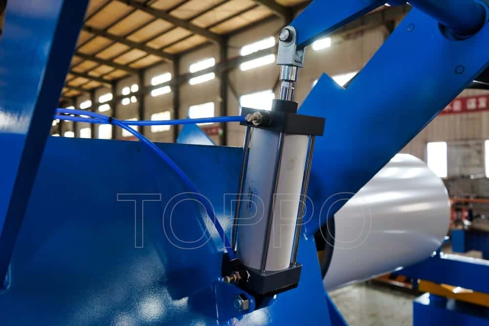 Automatic Decoiler with Coil Car, Support Arm and Red Disc