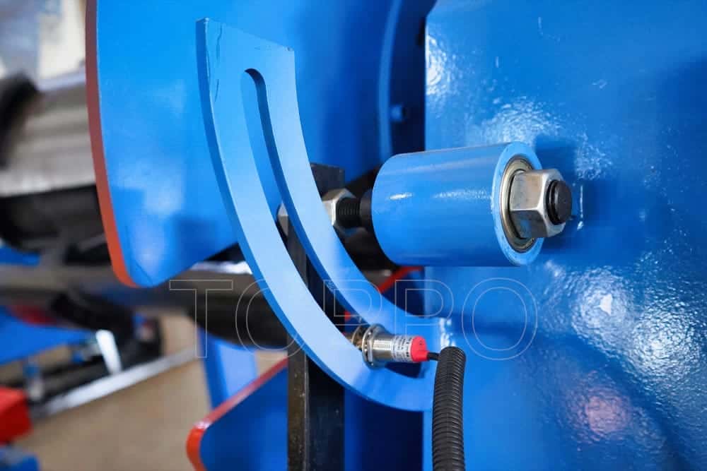 Automatic Hydraulic Decoiler for Metal Coil Handling