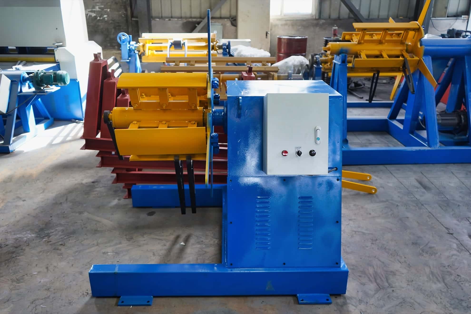 Hydraulic Expansion Electric Decoiler with Loop Arm
