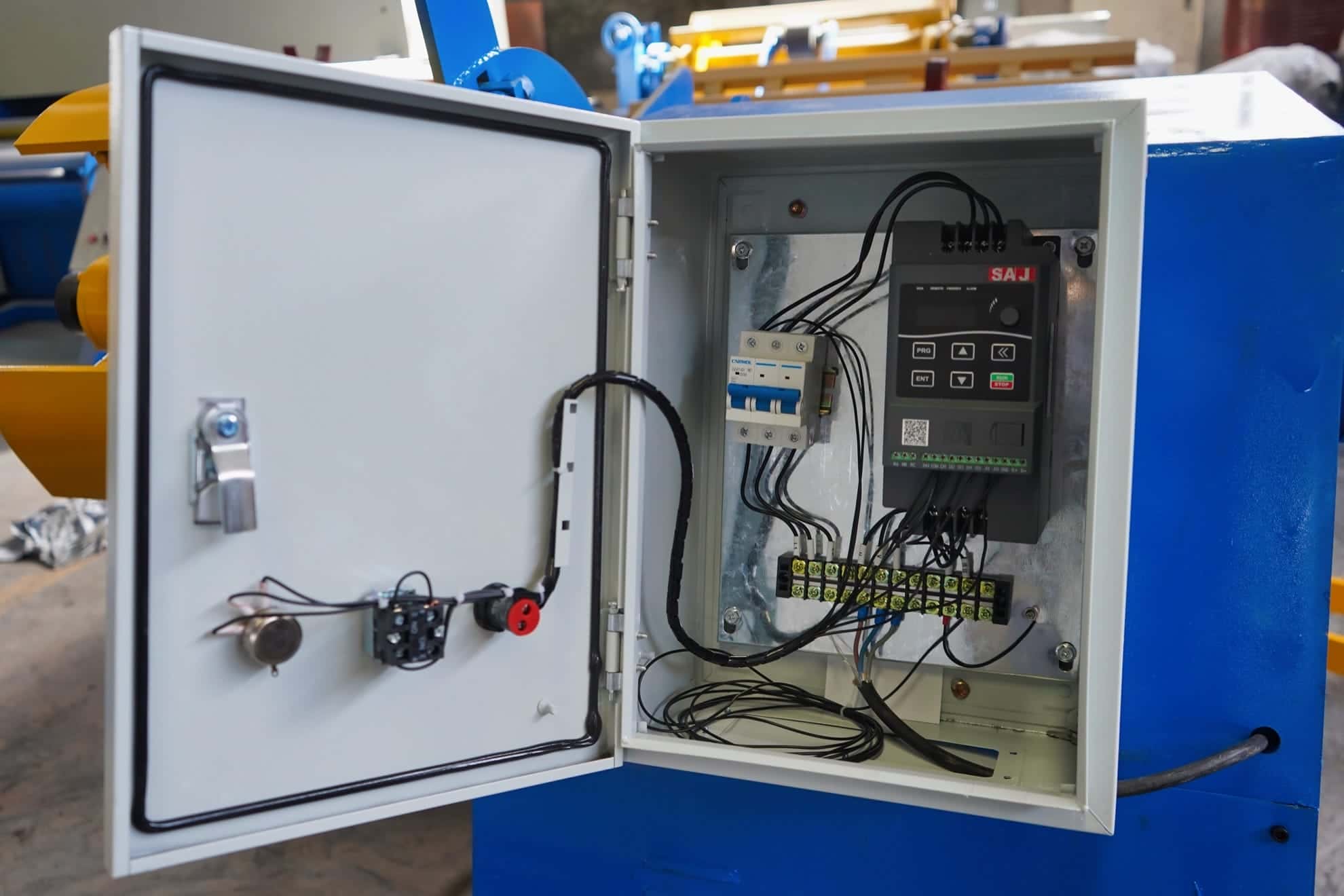 Hydraulic Expansion Electric Decoiler with Loop Arm