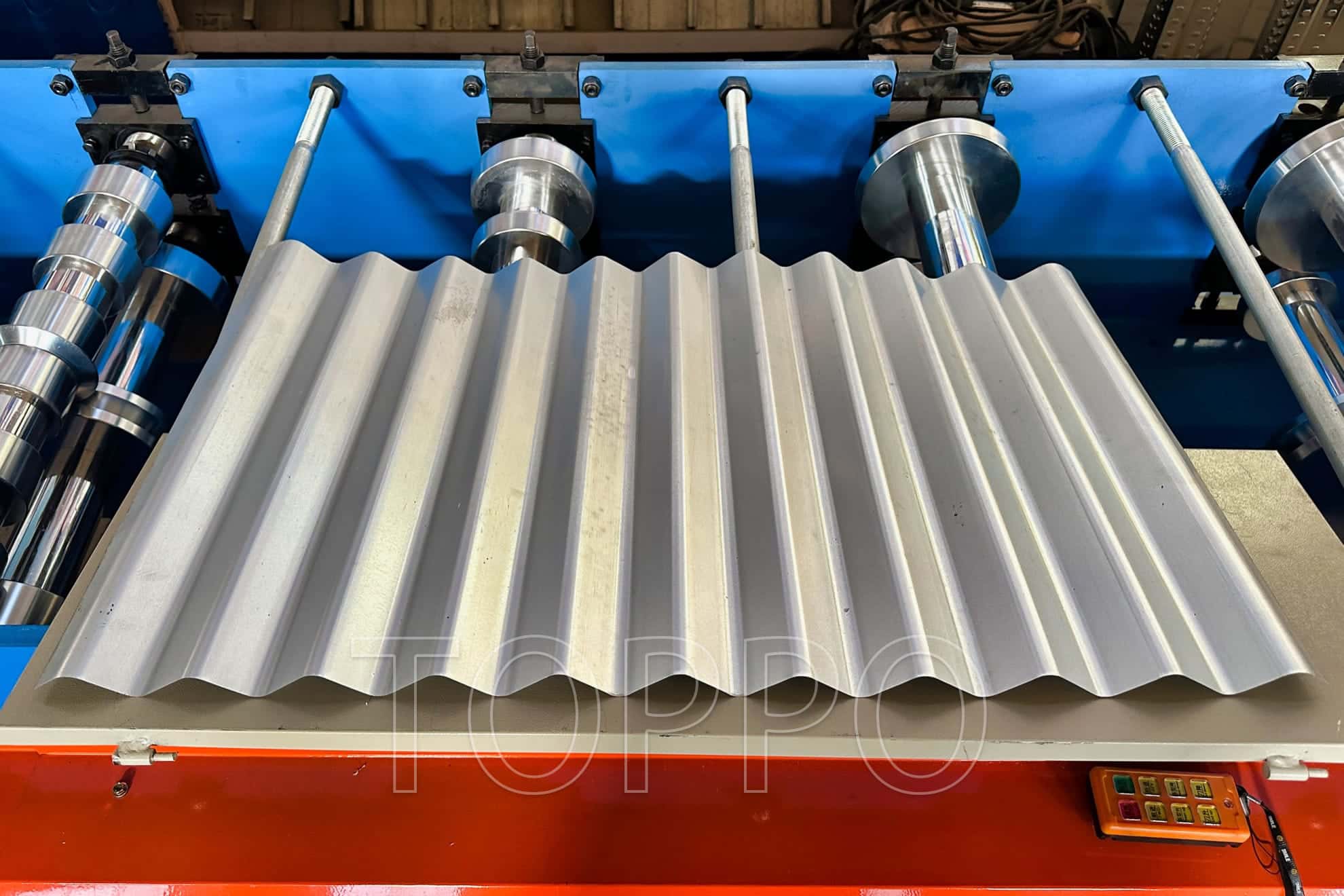 Industrial Corrugated Roll Forming Machine with Touch Screen Control