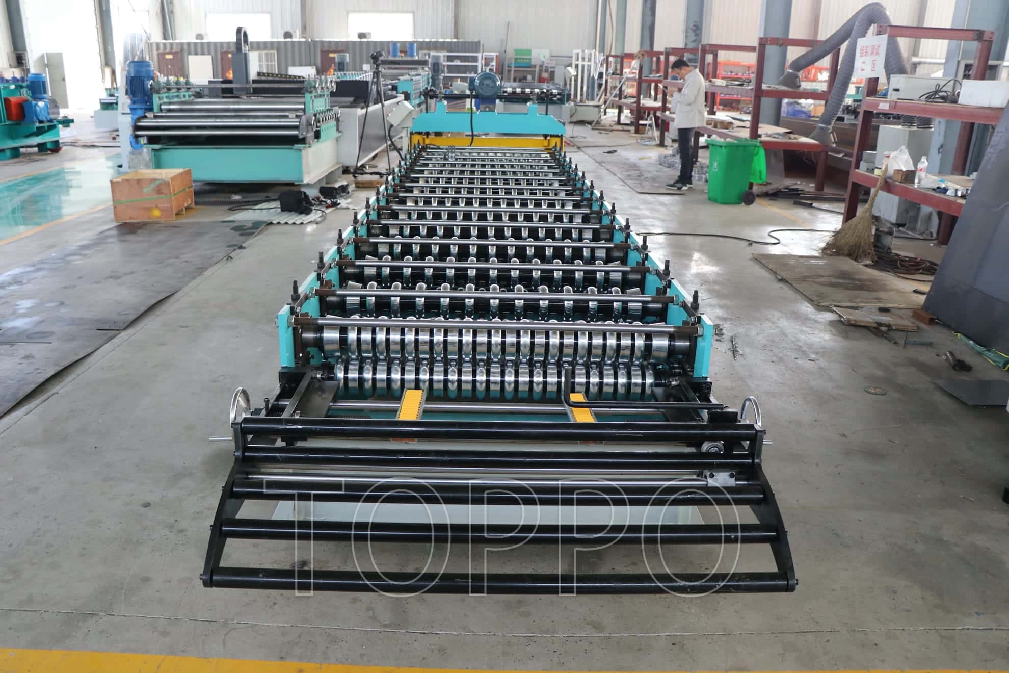 PLC Automatic Corrugated Roll Forming Machine for Roofing Sheet Production