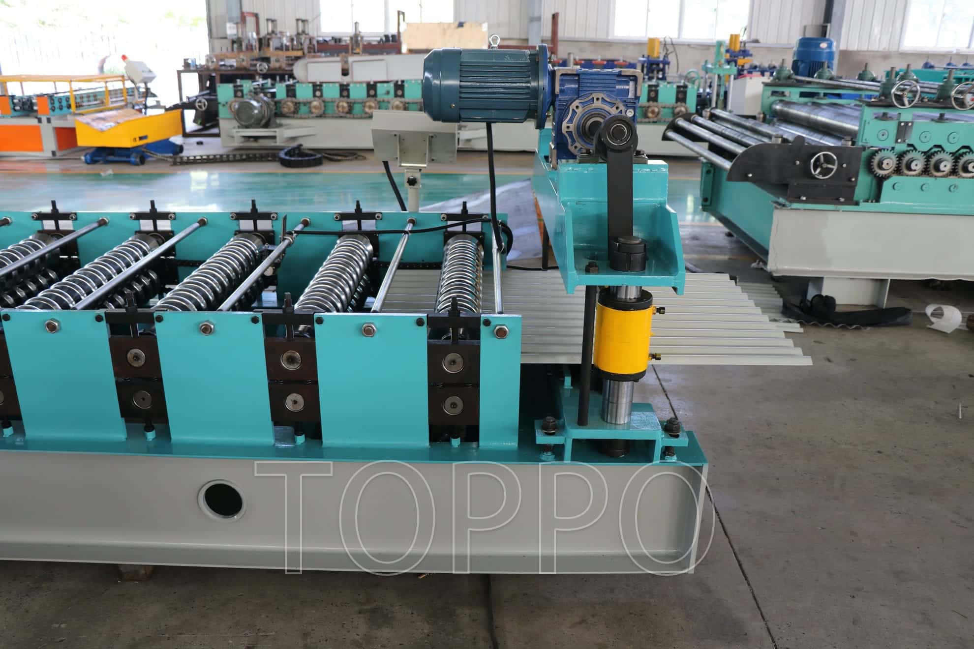 High Efficiency Corrugated Roofing Sheet Roll Forming Machine