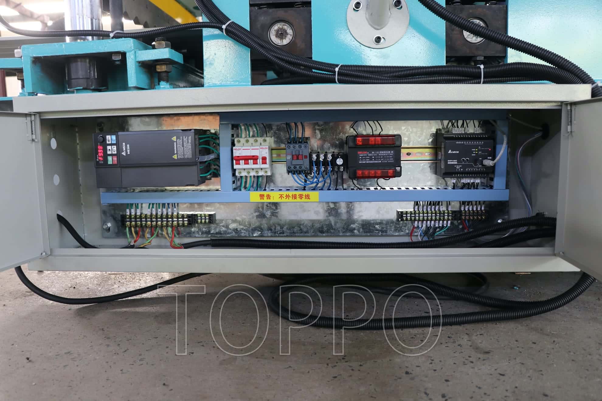 High Efficiency Corrugated Roofing Sheet Roll Forming Machine