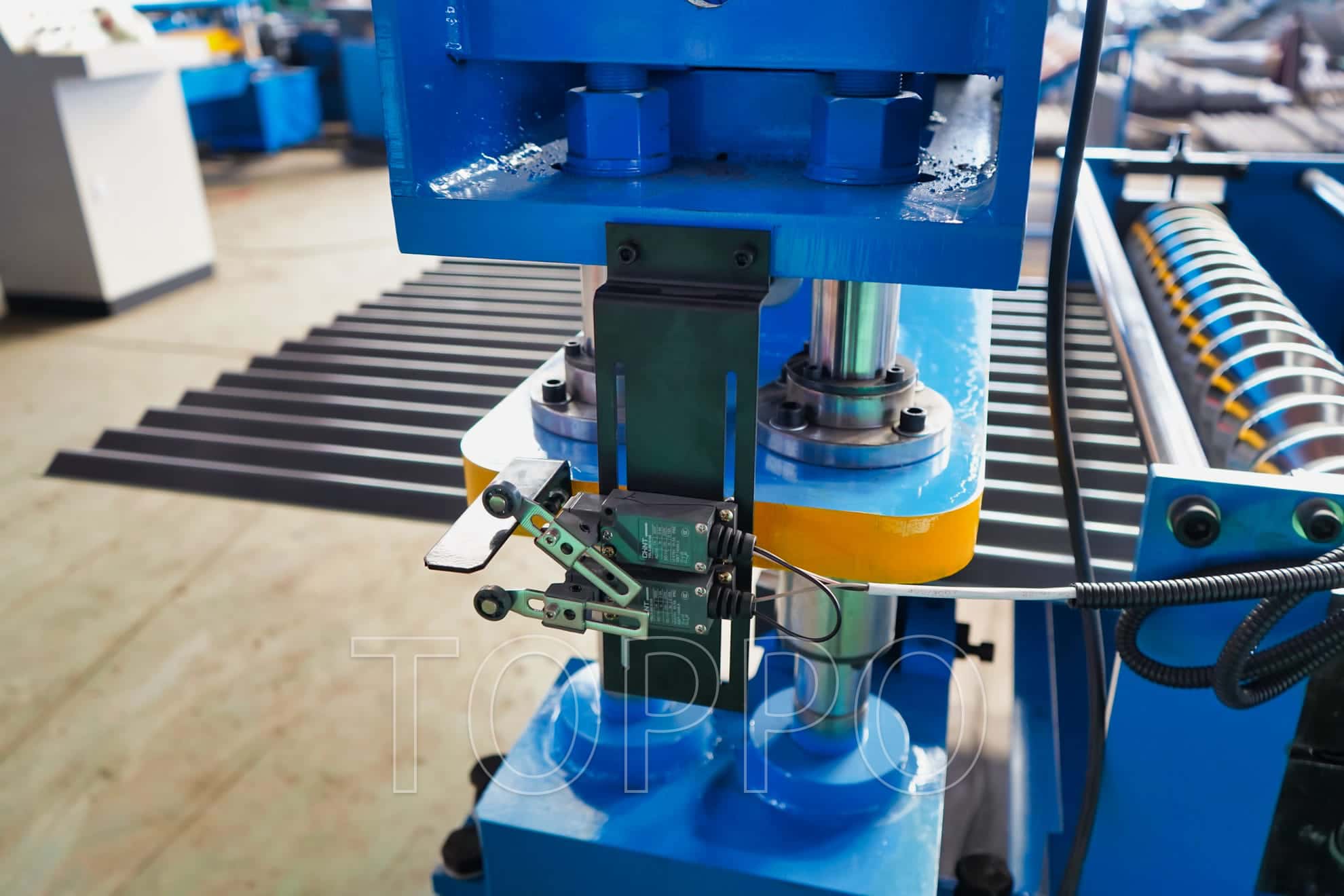 OEM ODM AG Roofing Panel Roll Forming Machine Automatic Corrugated Metal Sheet Production Line