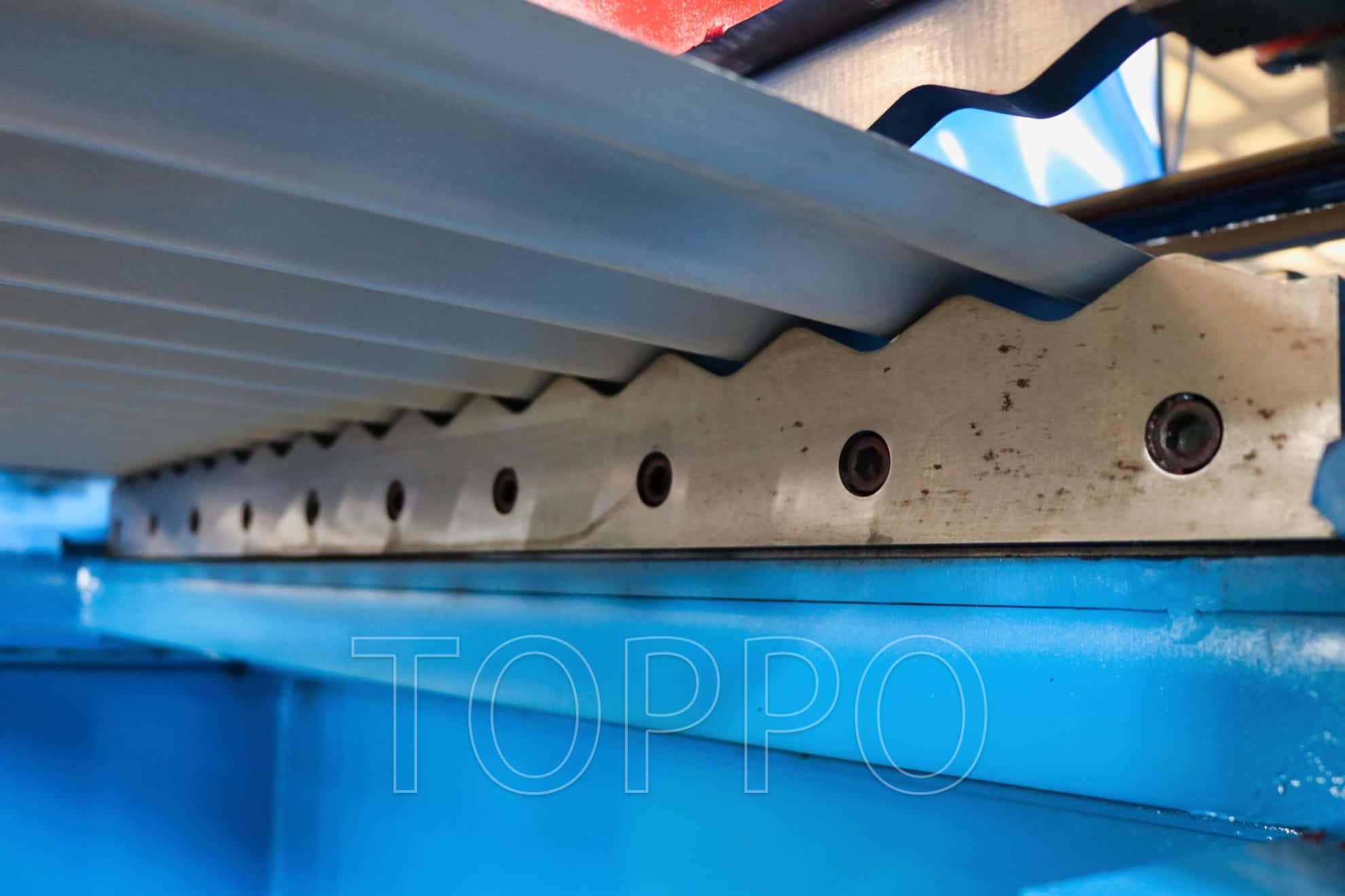 Automatic Corrugated Roll Forming Machine with Color Touchscreen HMI