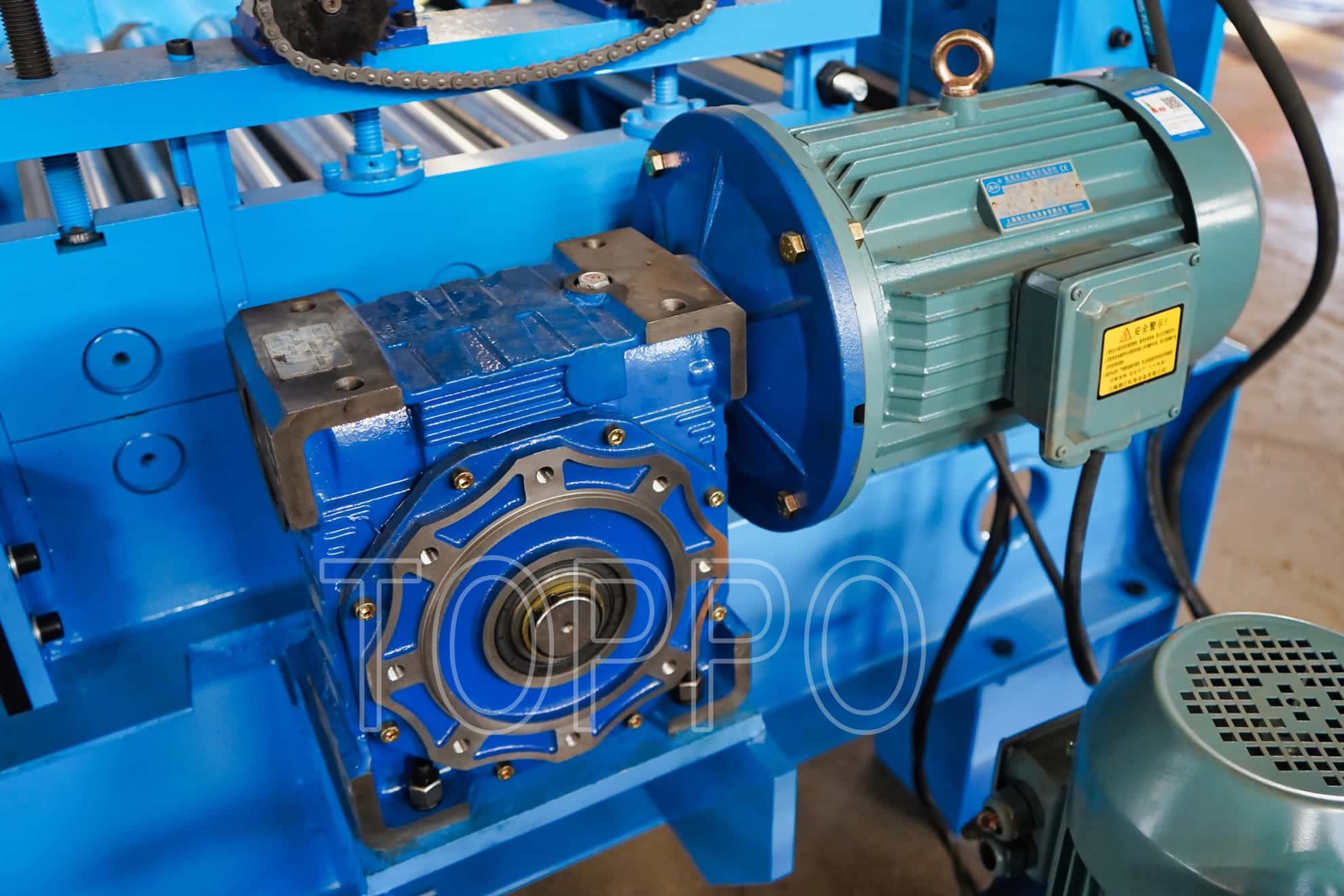Compact Cut to Length Roll Forming Machine with Touchscreen Control