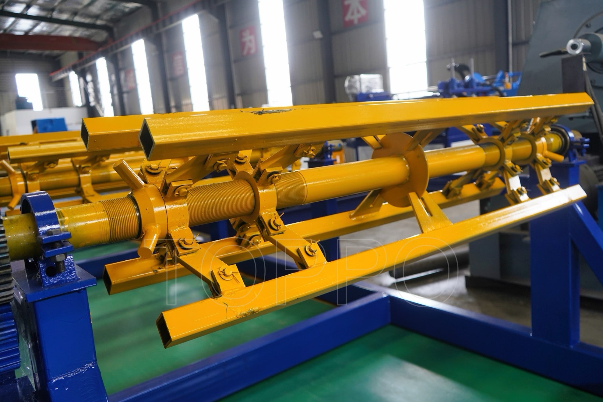 Triple Shaft Electric Decoiler for Multi-Coil Roll Forming Lines